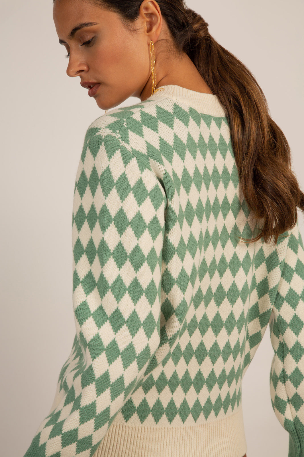 Green and ivory diamond contrast hem jumper_3