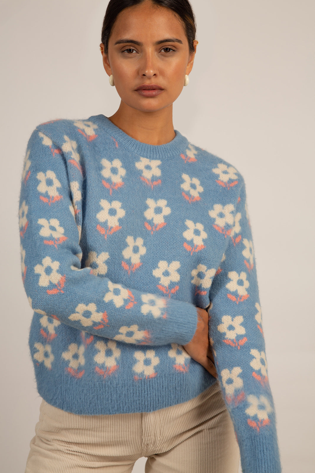 Blue and white intarsia daisy jumper_7