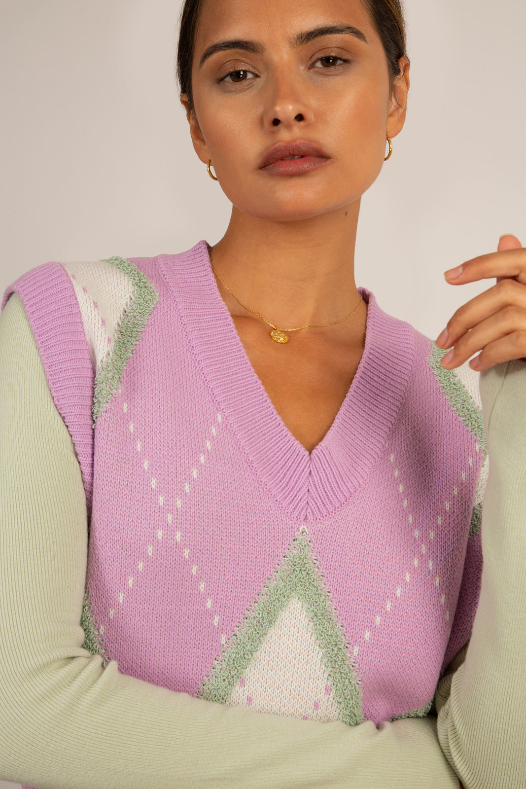 Lilac and grey textured argyle sweater vest_3