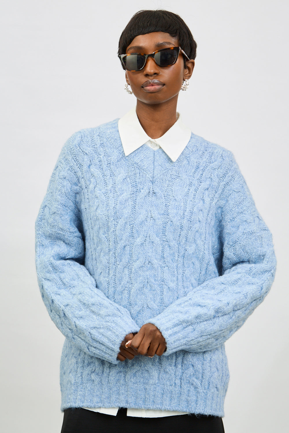 Baby blue heavy cable knit V neck jumper_1