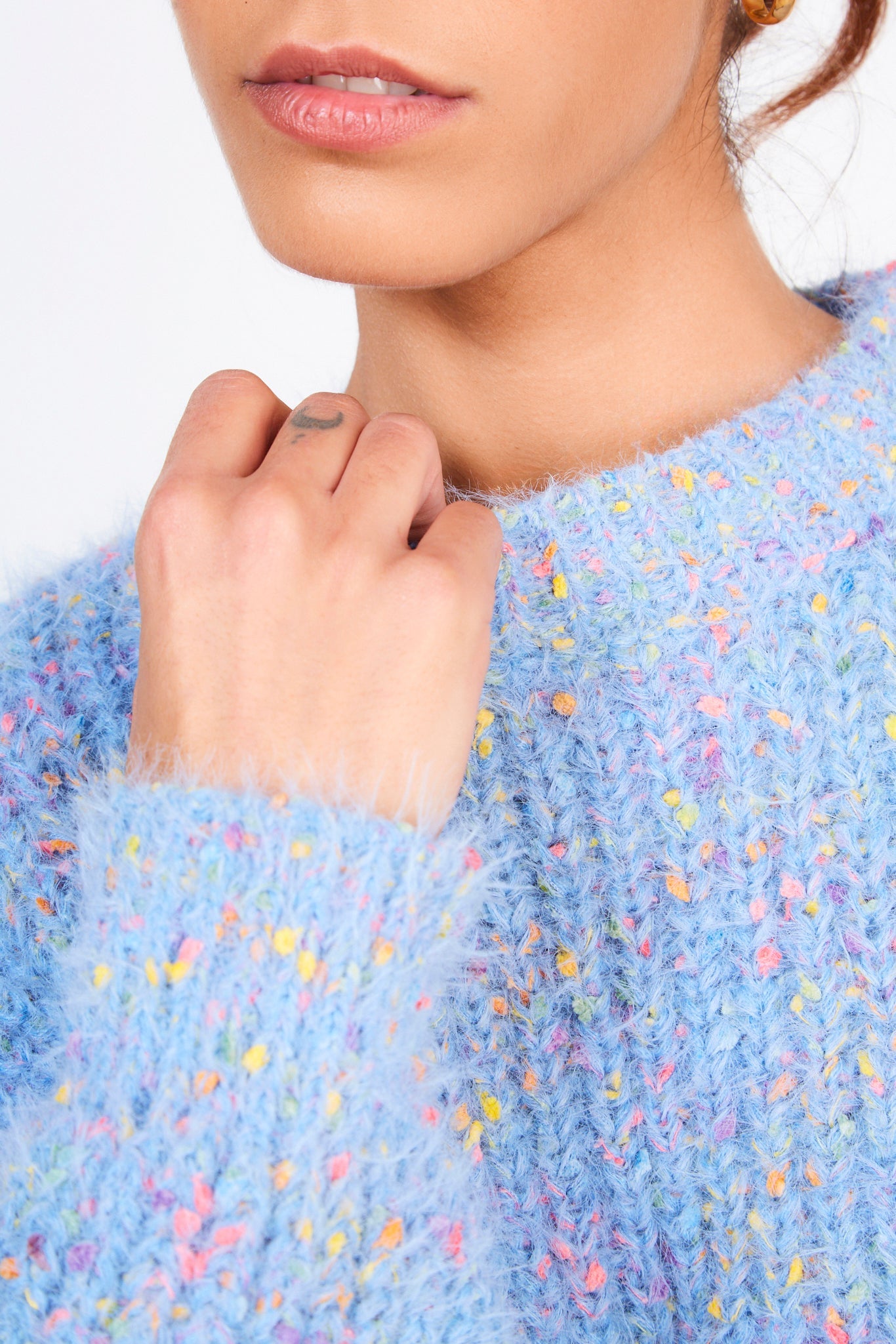 Baby blue bold fuzzy rainbow fleck crew neck jumper_5