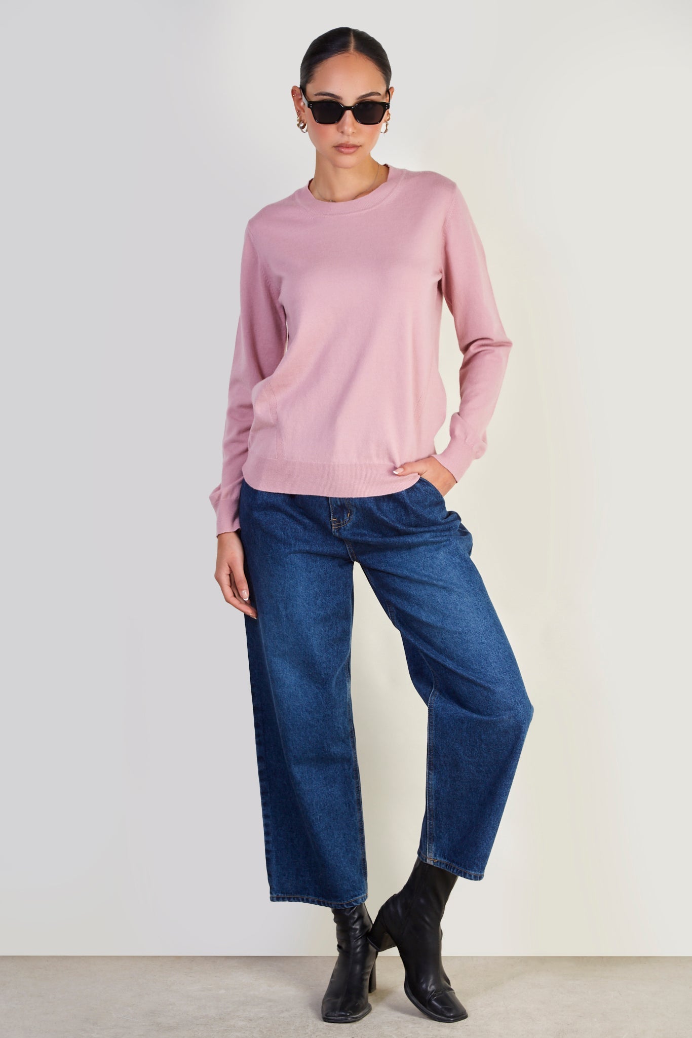 Baby pink cashmere blend crew neck jumper_2