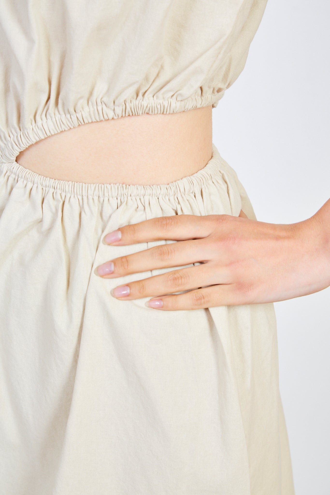 Beige side peek dress_4