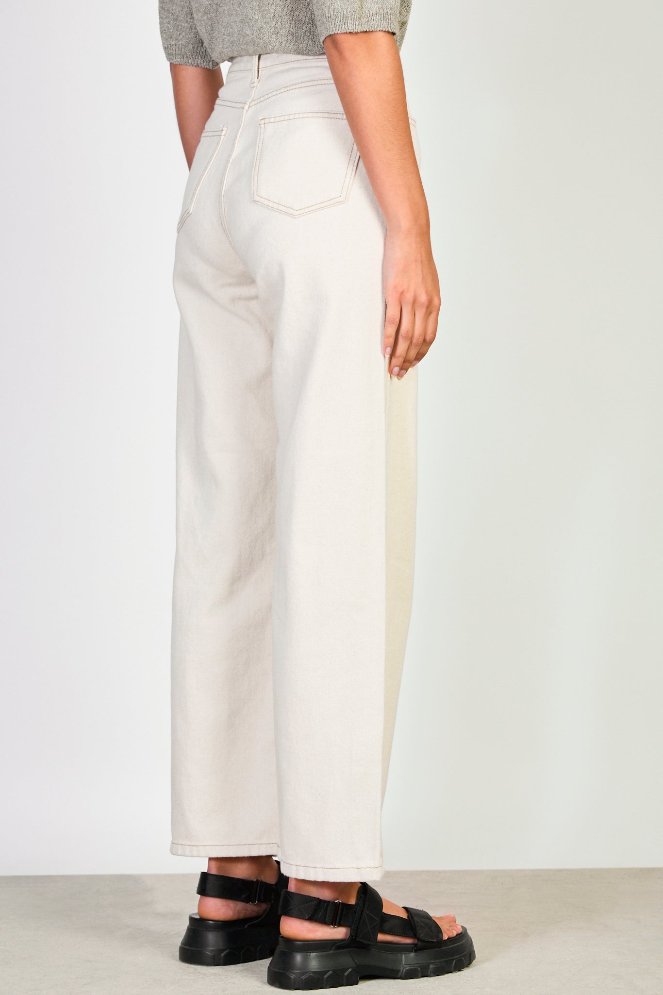 Beige and brown contrast stitch wide leg jeans_2