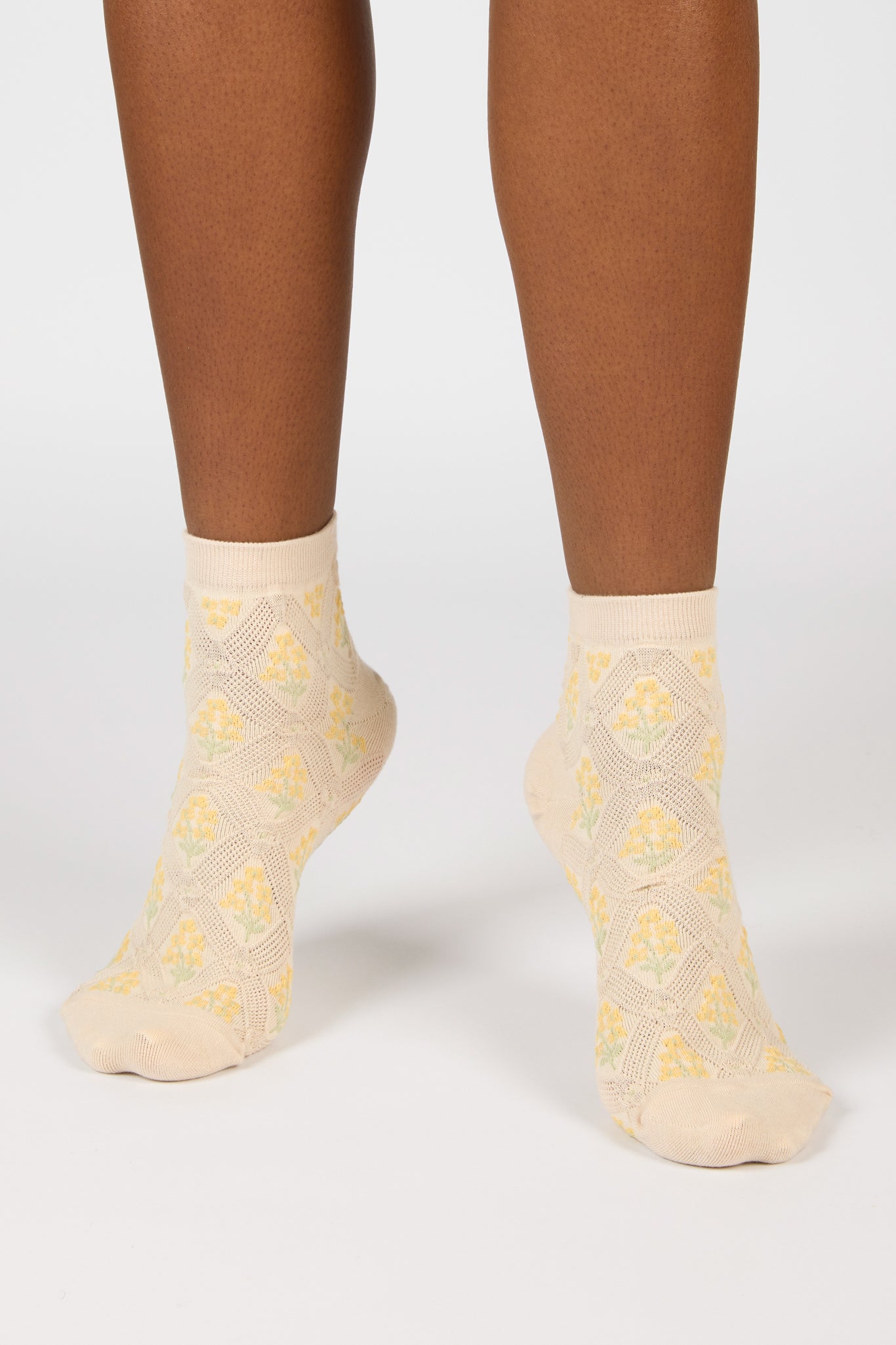 Beige and orange floral bouquet socks_5