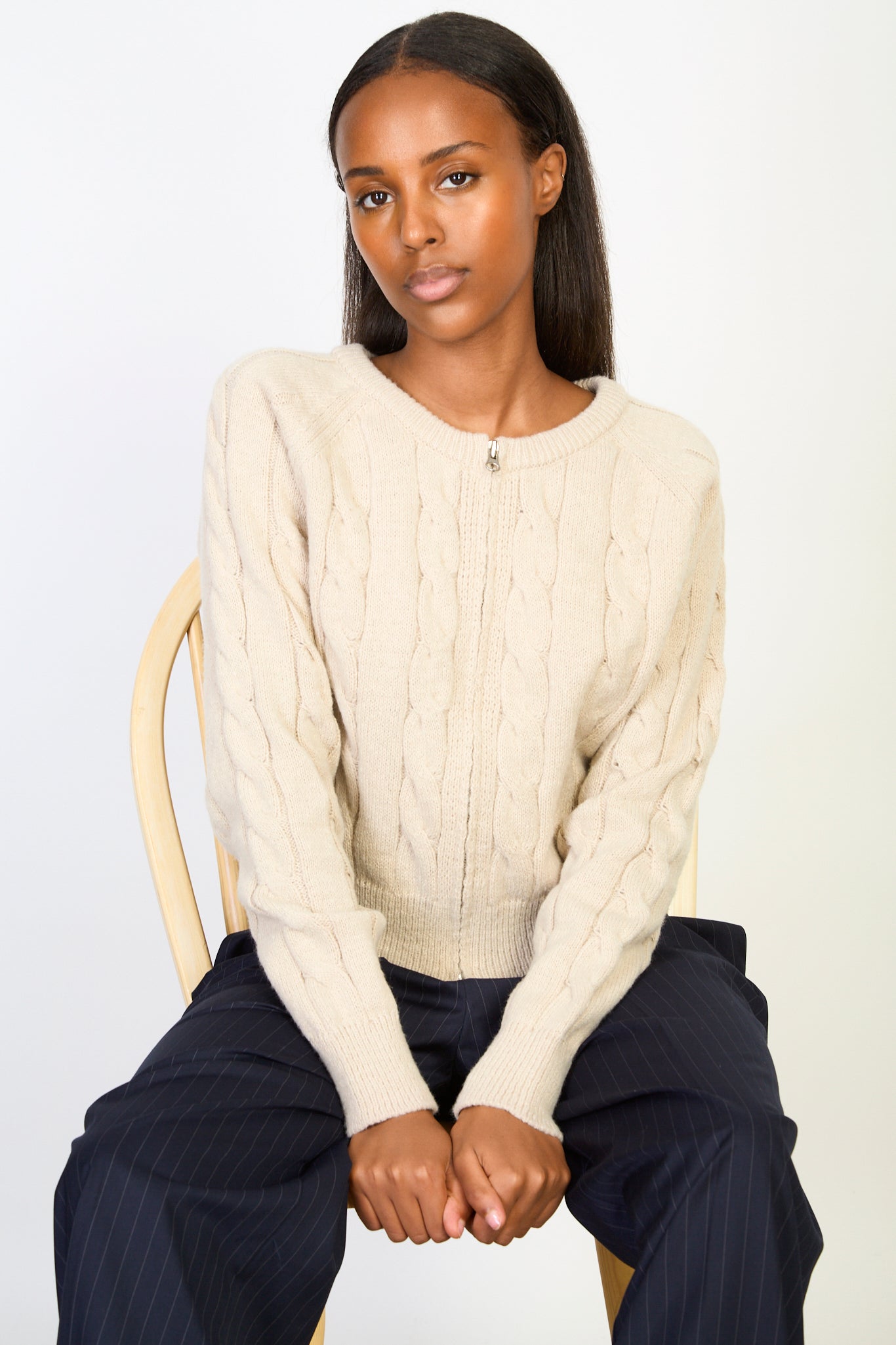 Beige cable knit short zip cardigan_5