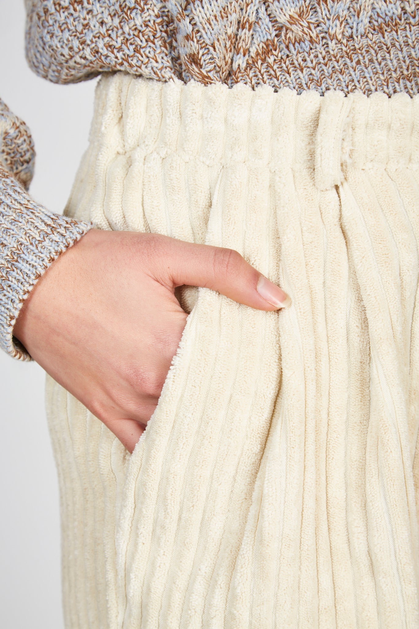 Beige giant rib corduroys_4