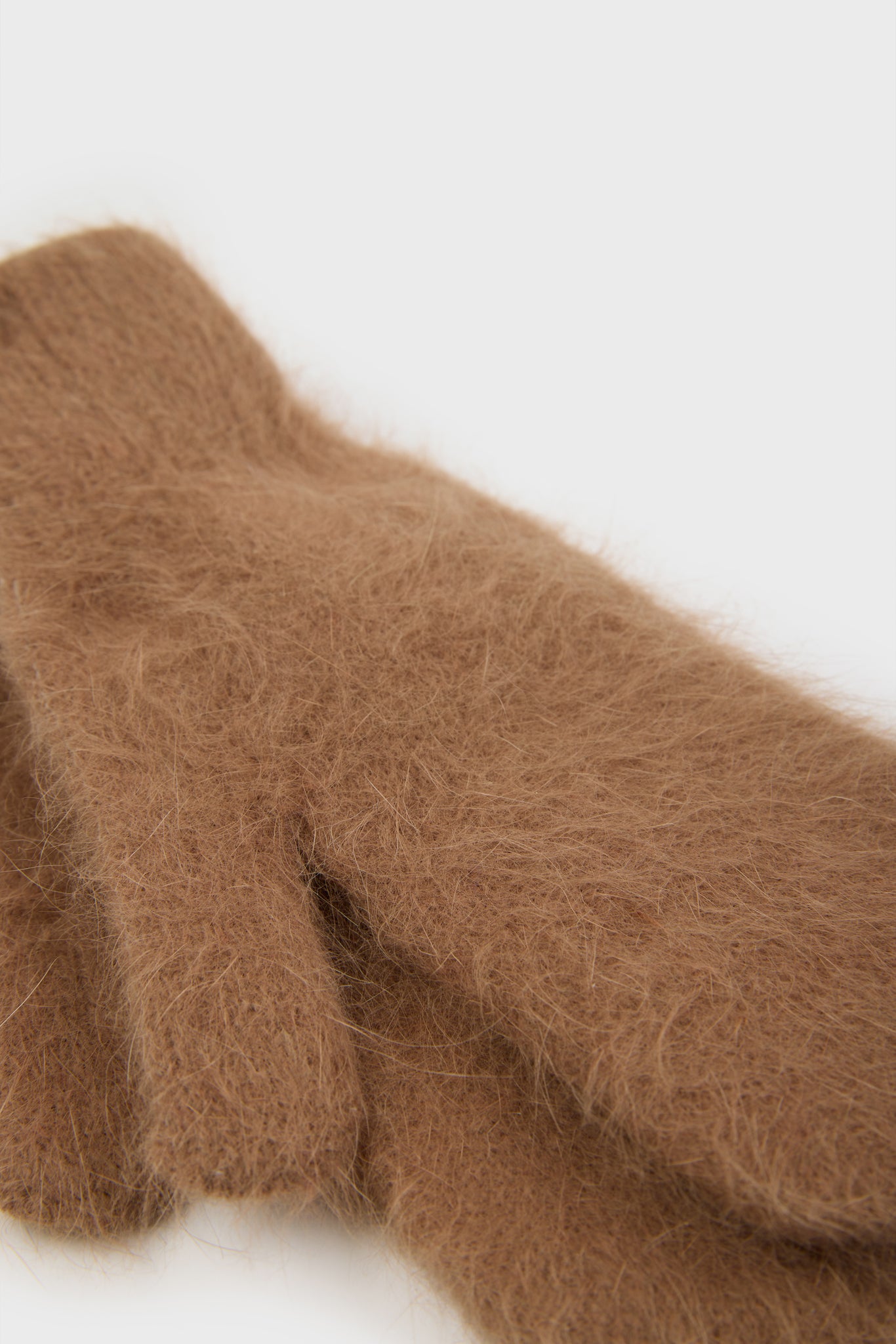 Beige mohair mittens_2