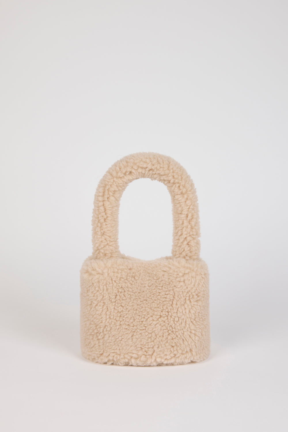 Beige shearling bucket bag_1