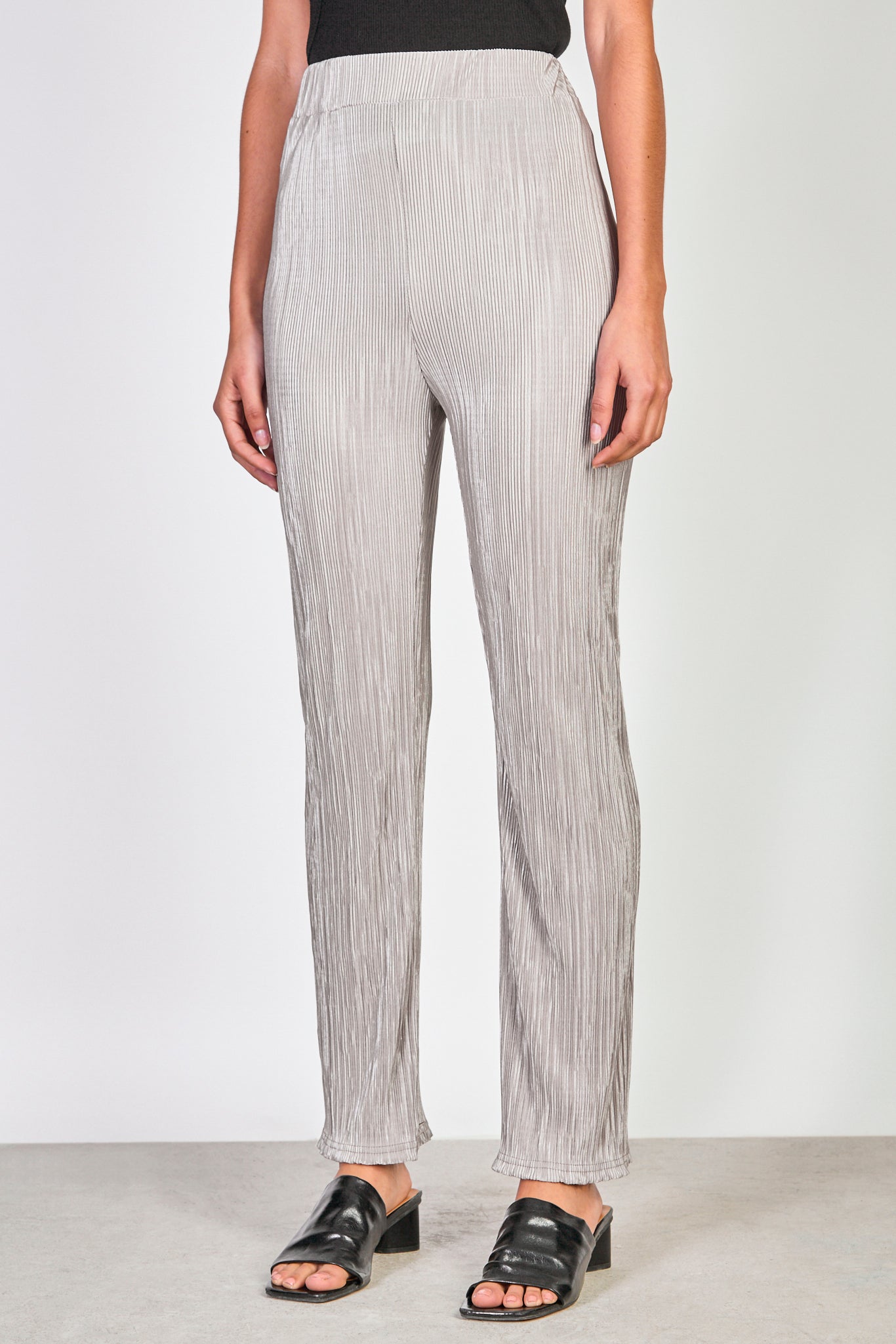 Beige shiny micropleat trousers_1