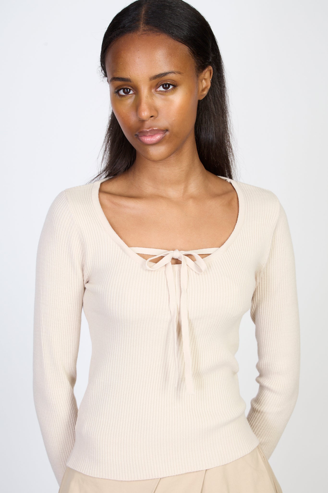 Beige tie neck ribbed knit top_1