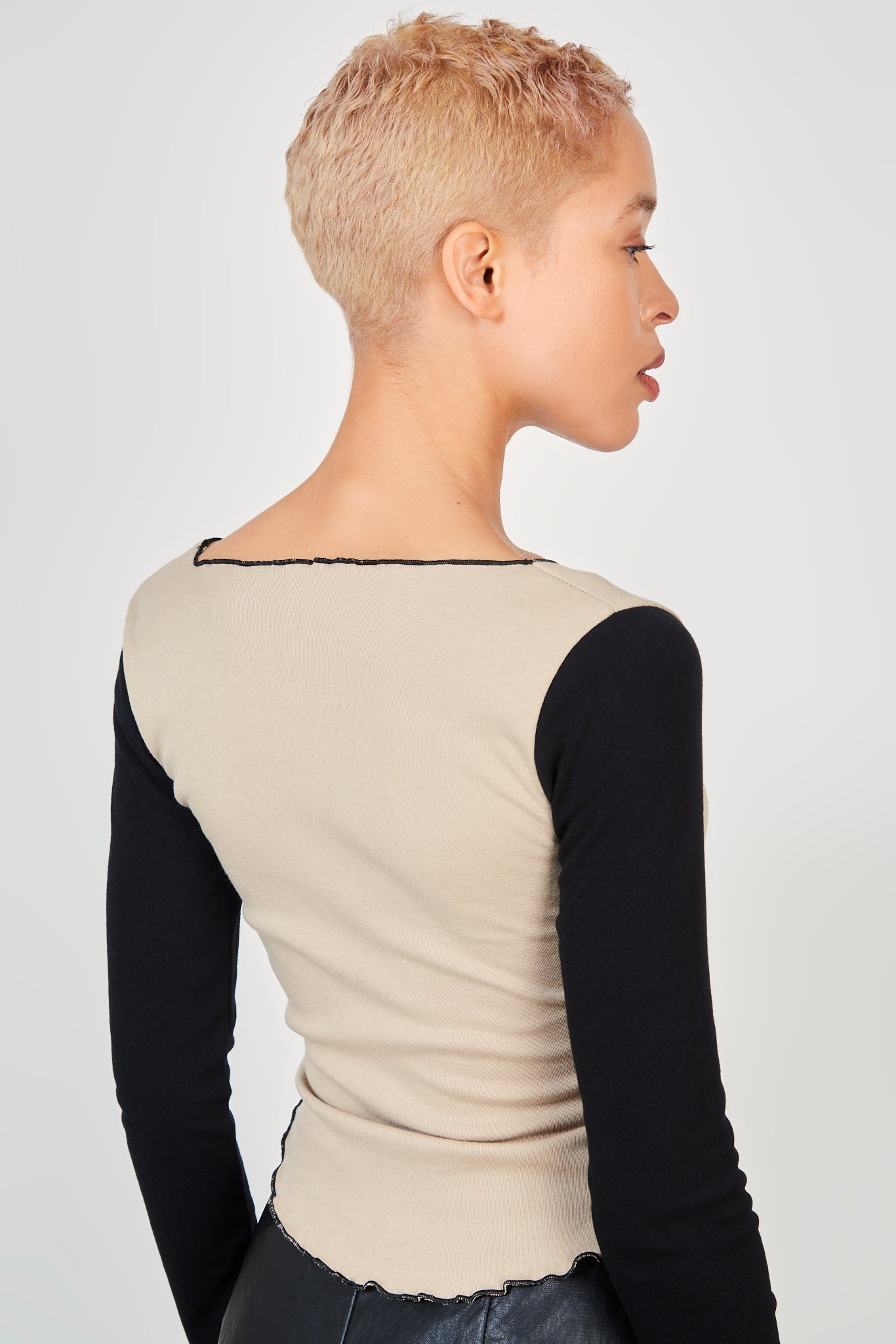 Beige and black contrast sleeve top_2