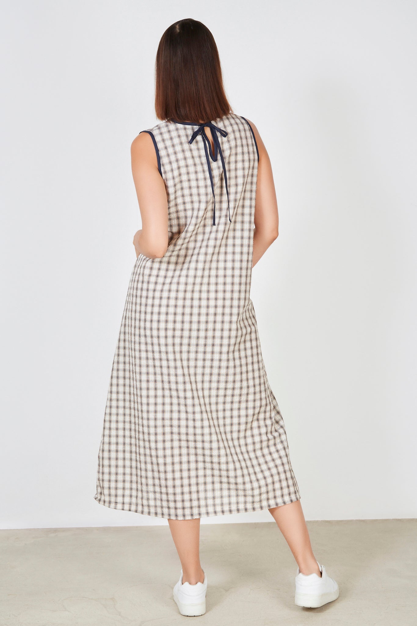Beige and white plaid midi dress_2