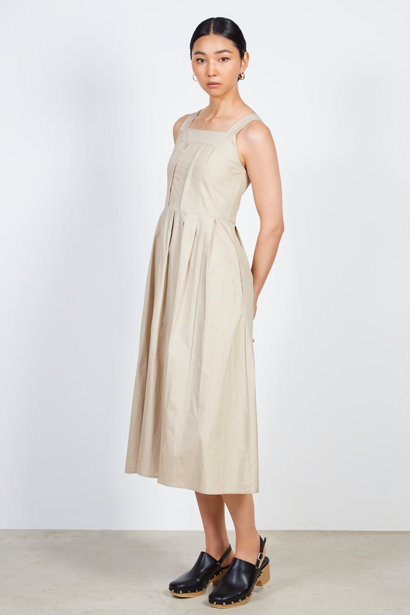 Beige corset bodice dress_1