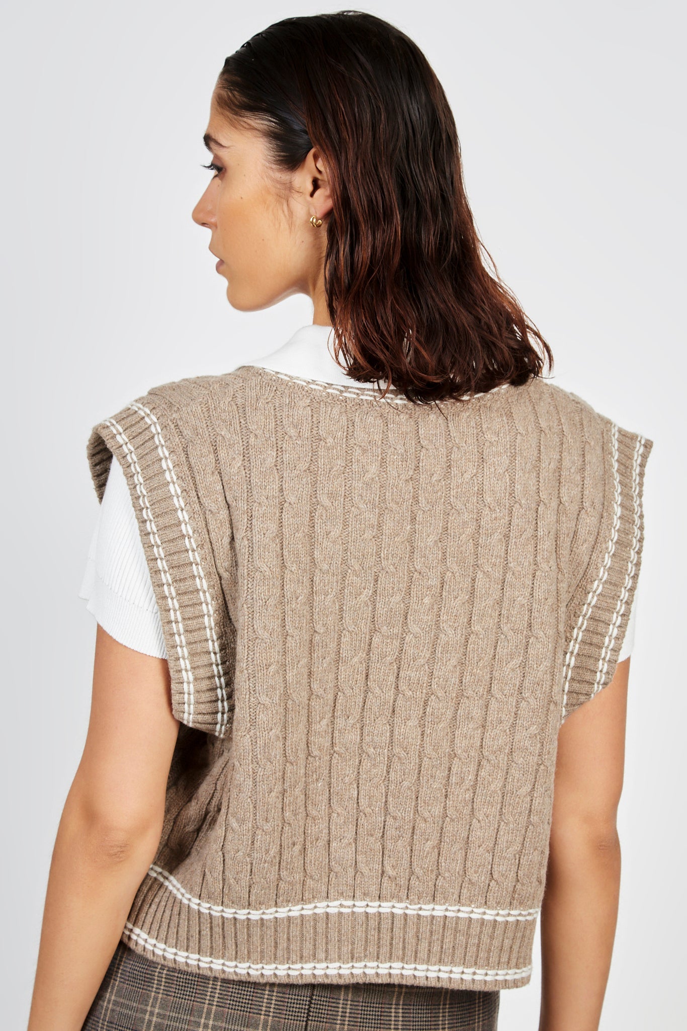 Beige dotted varsity trim sweater vest_2