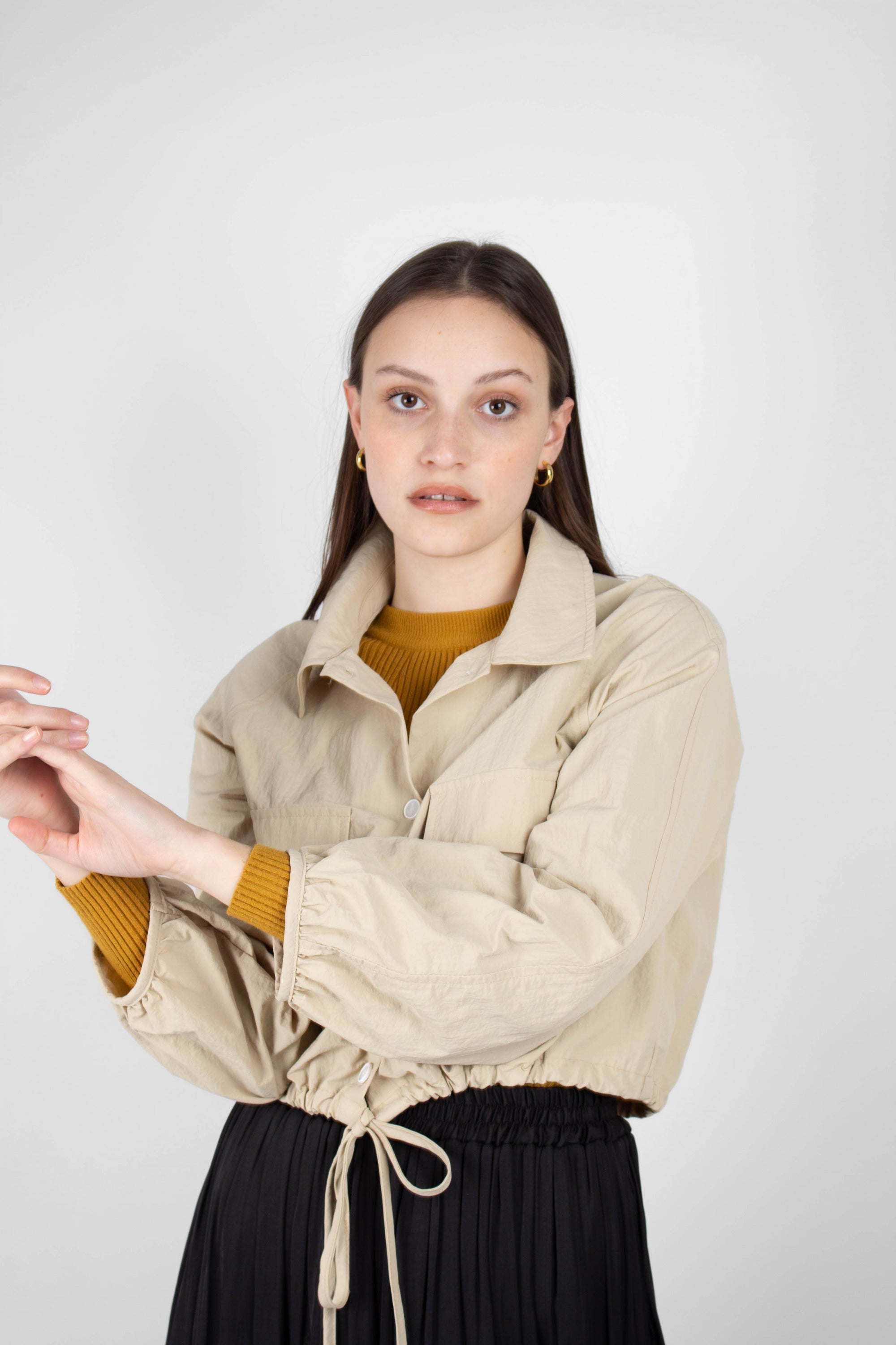 Beige drawstring hem shirt jacket_2