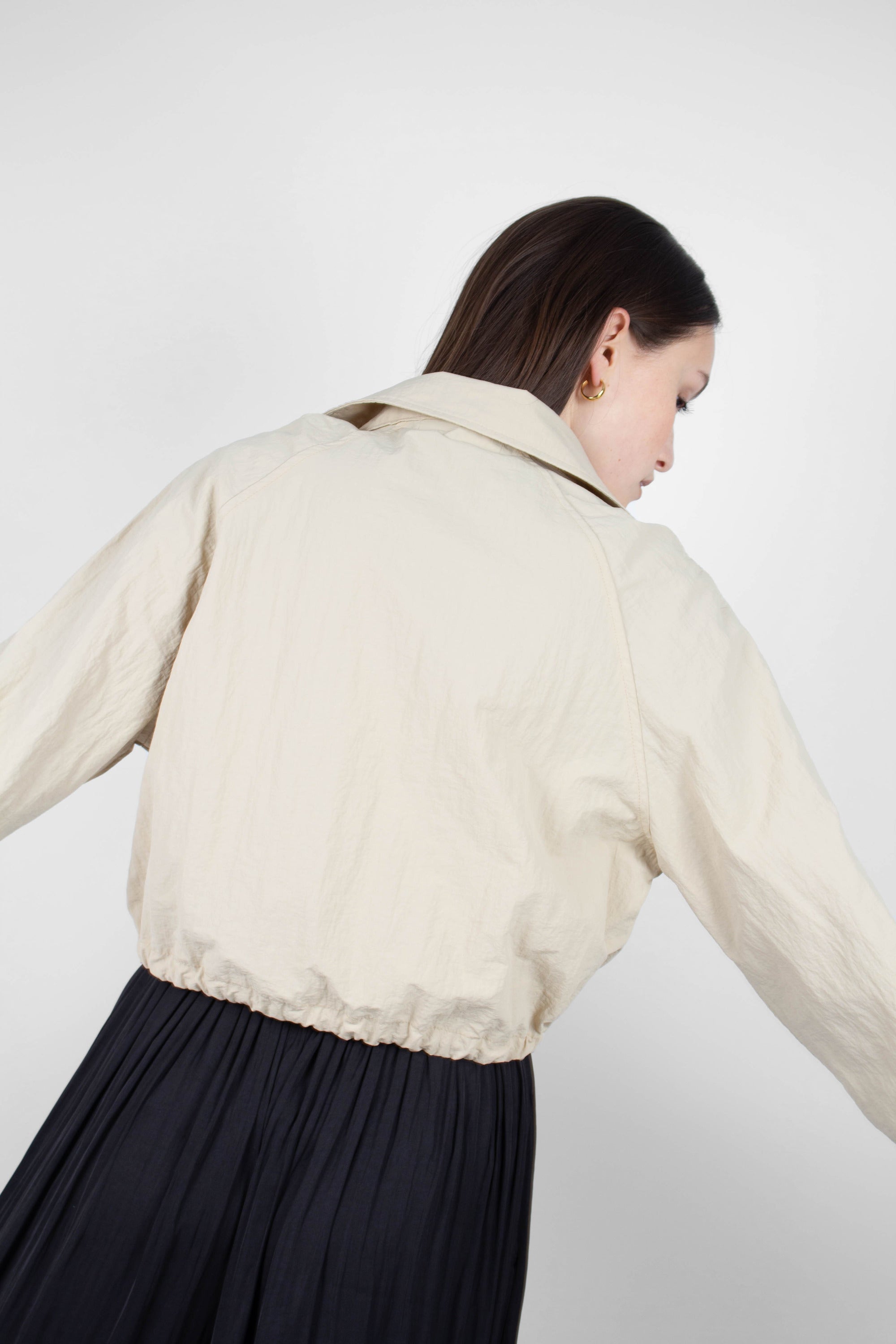Beige drawstring hem shirt jacket_4