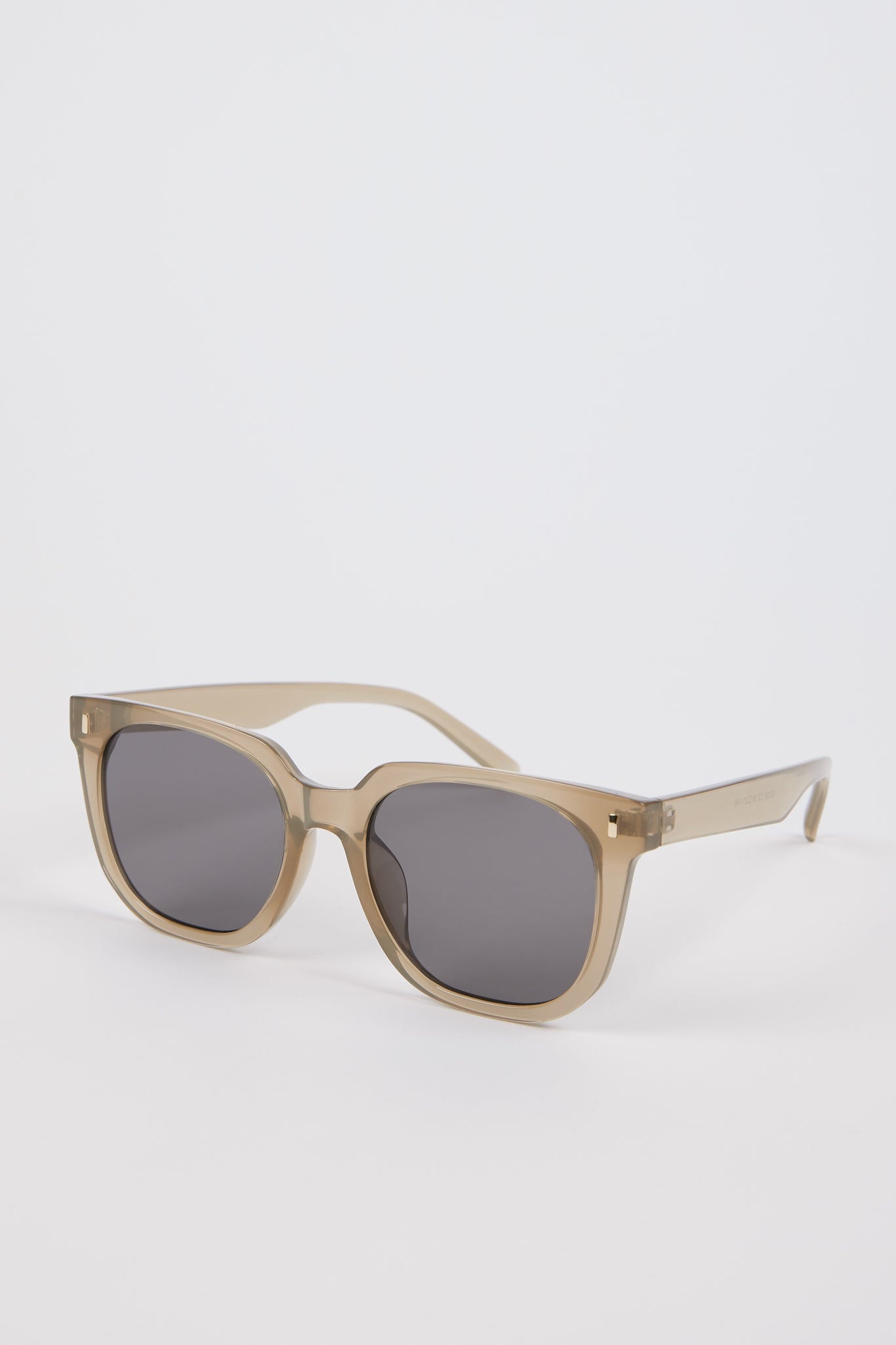 Beige large frame sunglasses_2