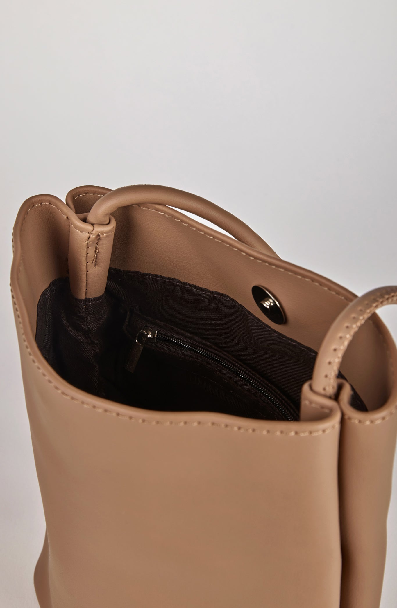 Beige vegan leather small cross body bag_3