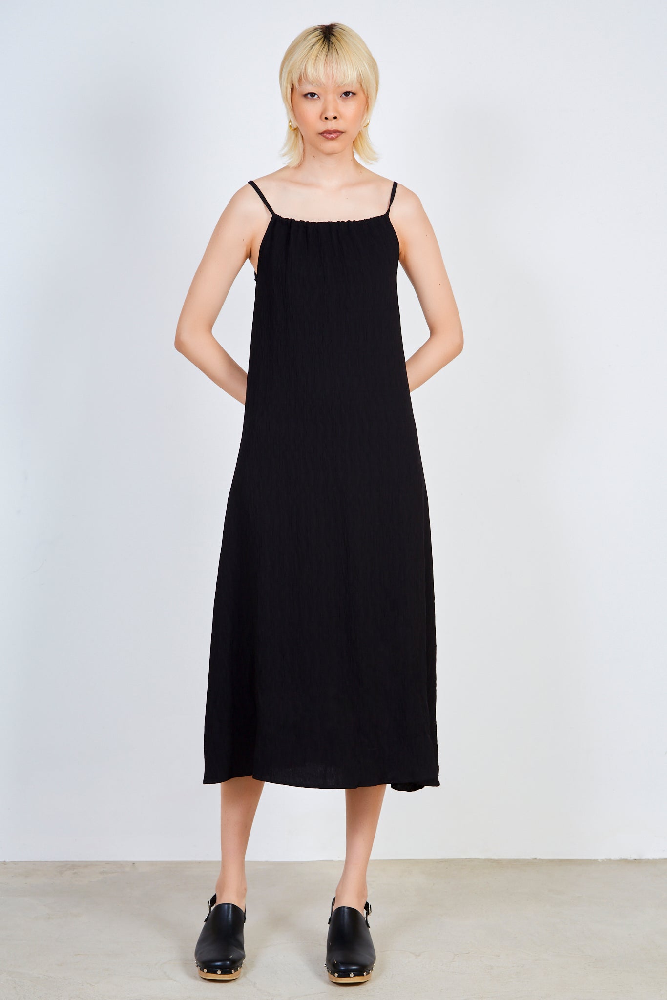 Black tie neck strap maxi dress_1