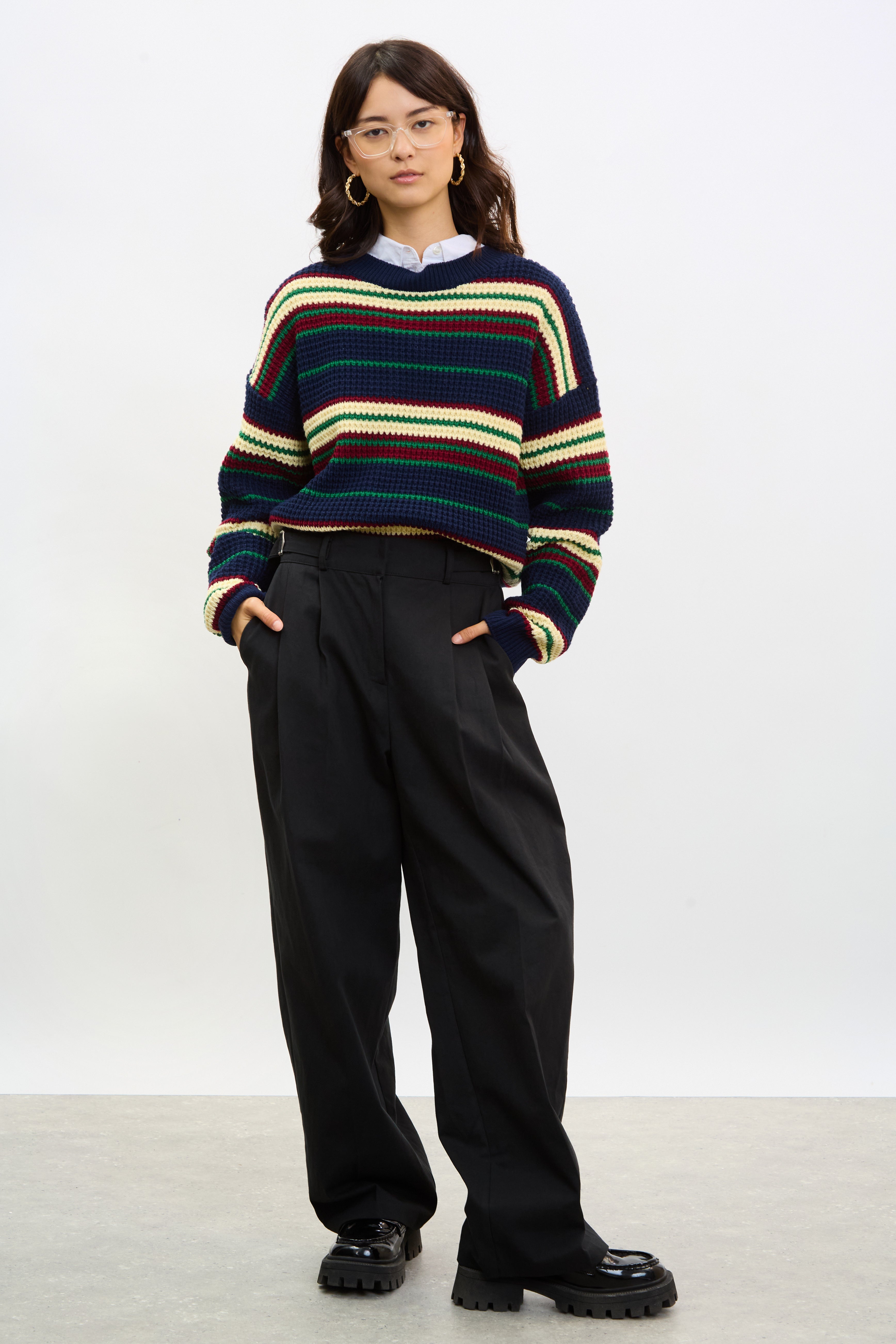 Black adjustable waist trousers_4