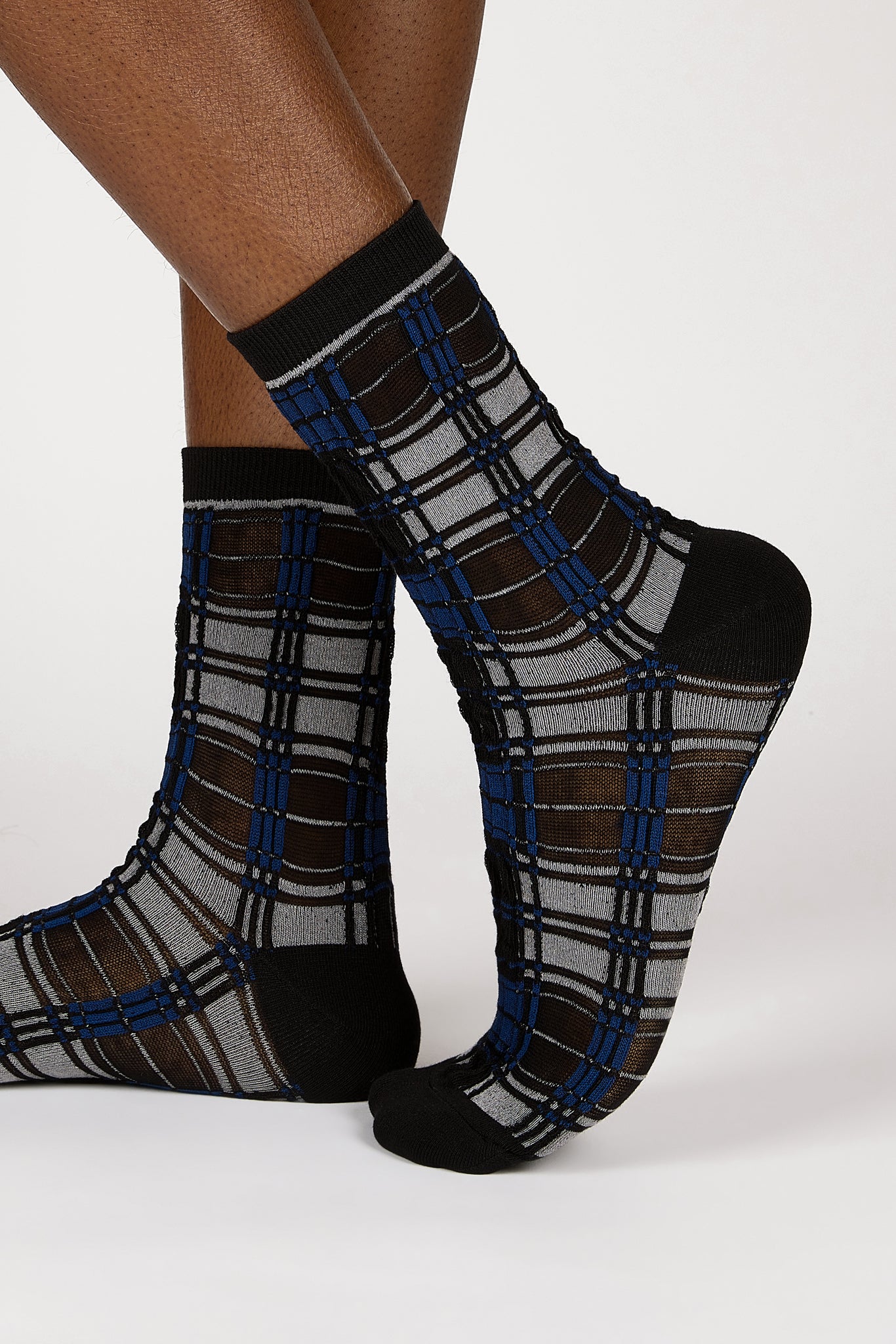 Black and blue plaid socks_3