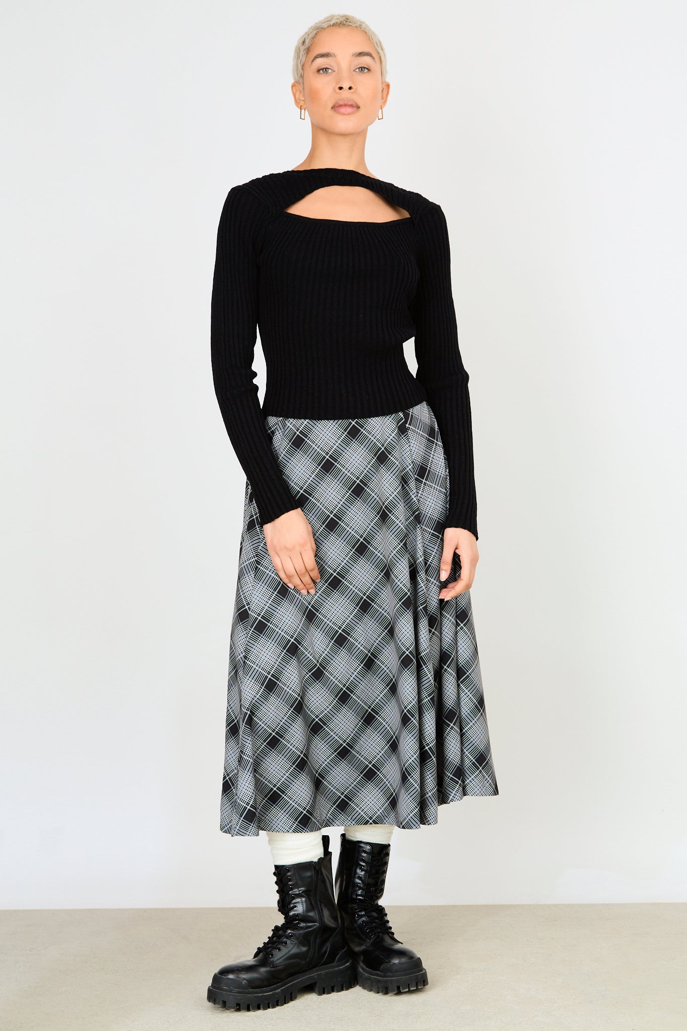 Black and white bias plaid silky circle skirt_4