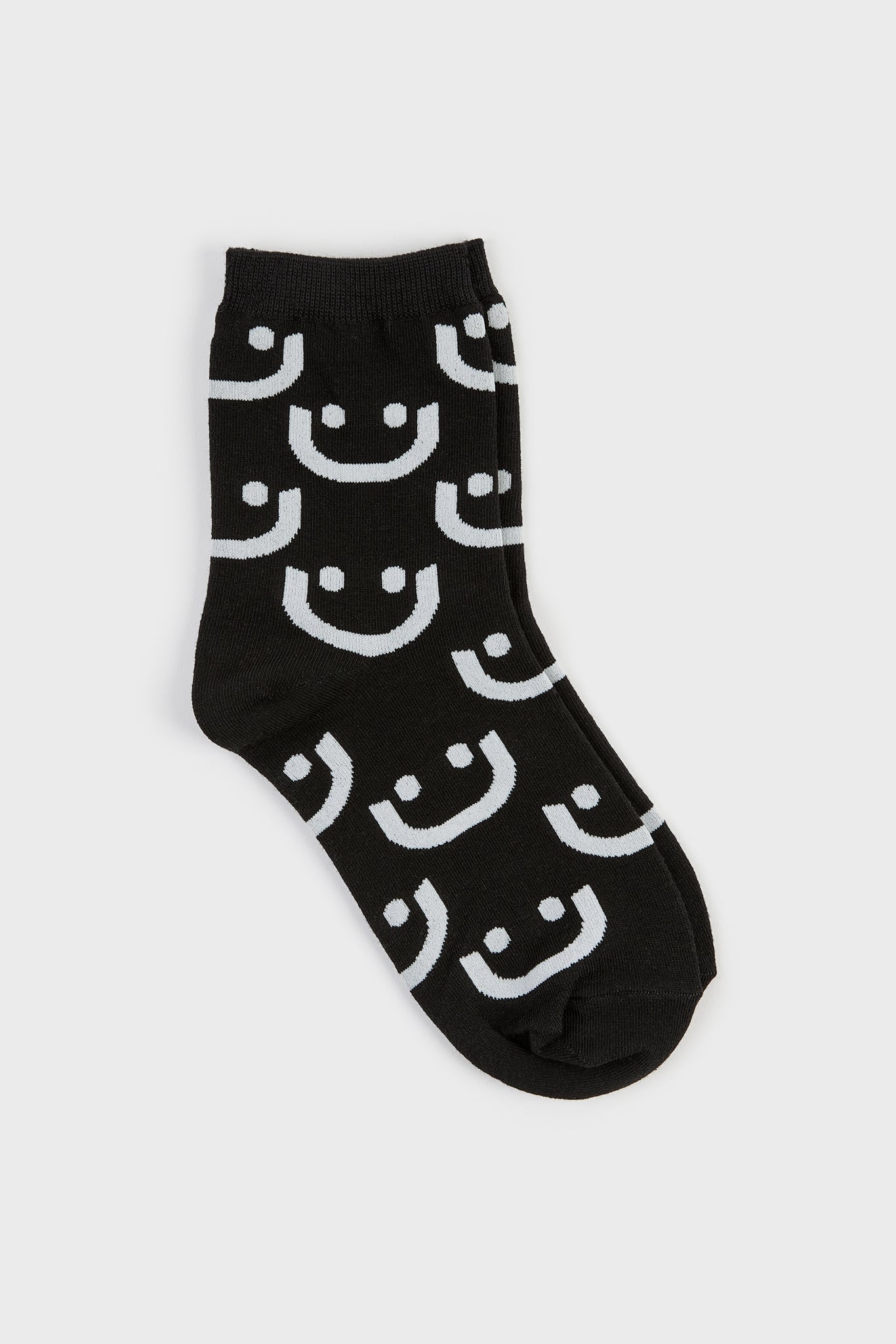 Black and white graphic smiley face socks_1