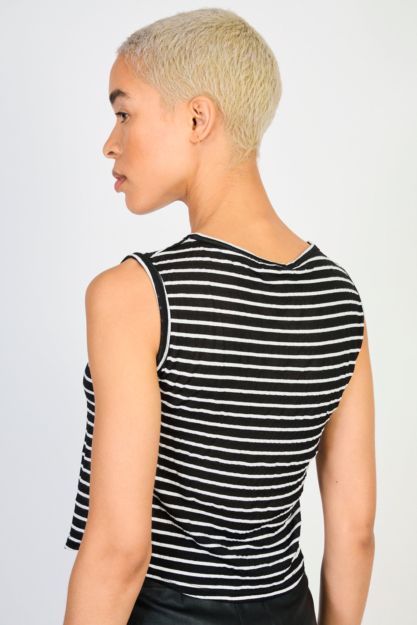 Black and white horizontal stripe tank_2