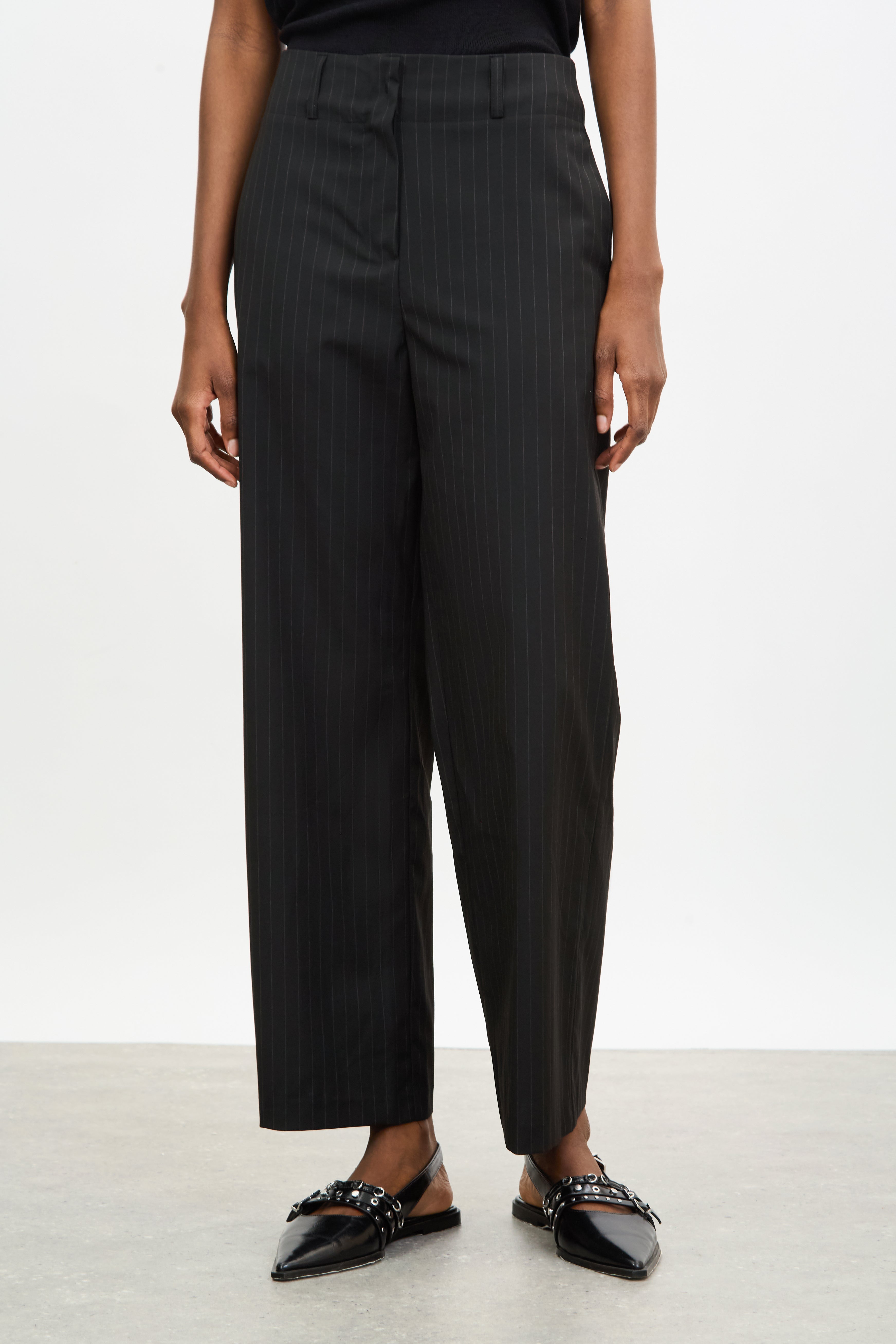 Black and white pinstripe skirt trousers_4