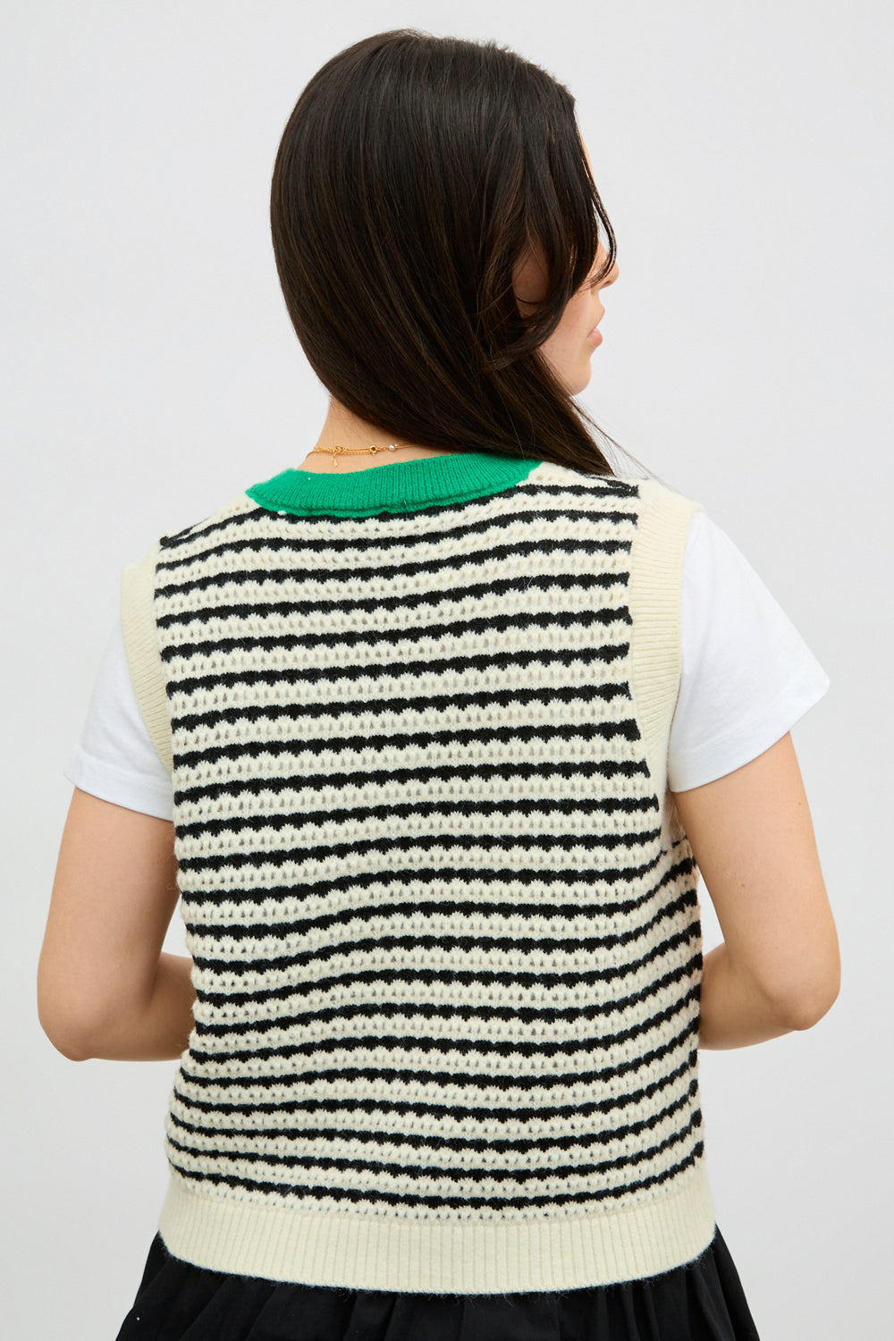 Black and white striped green collar sweater vest_2