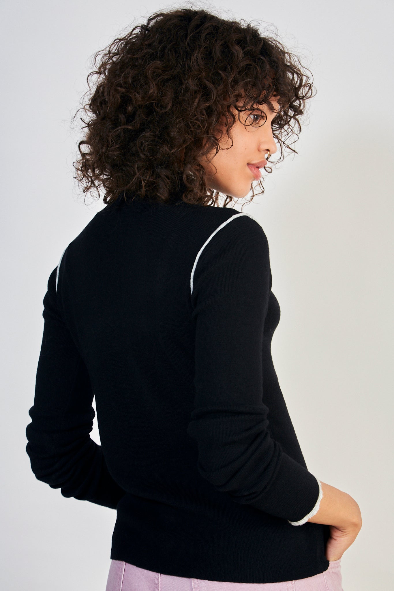 Black and white trim turtleneck top_2