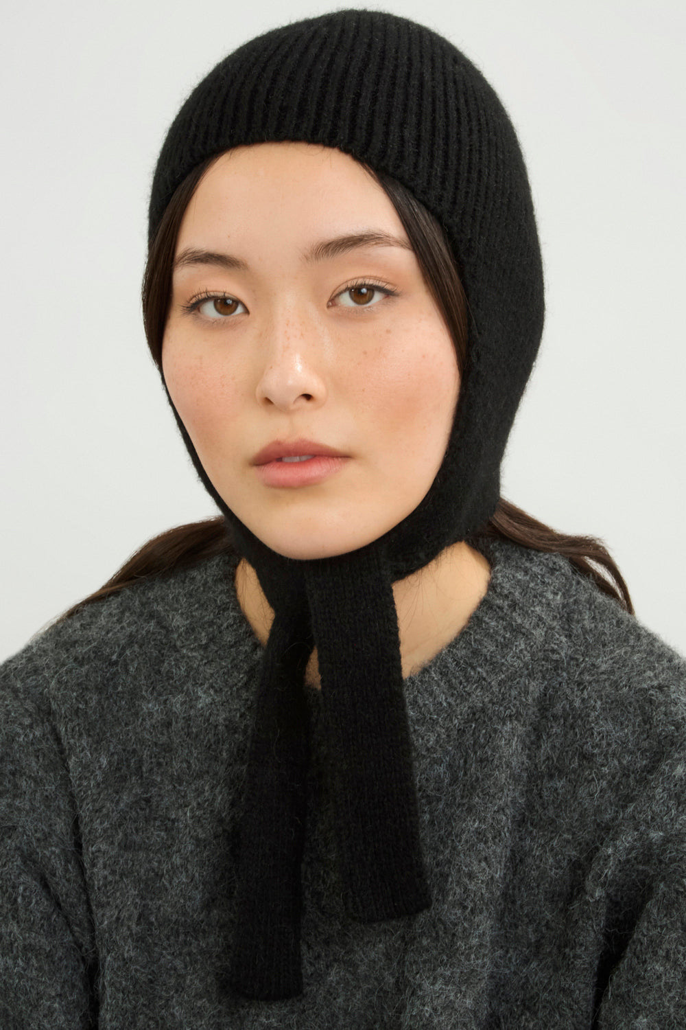 Black angora bonnet_2