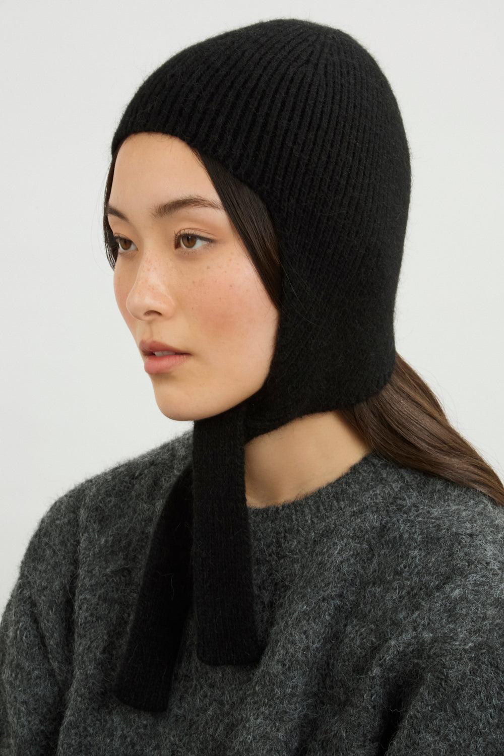 Black angora bonnet_3