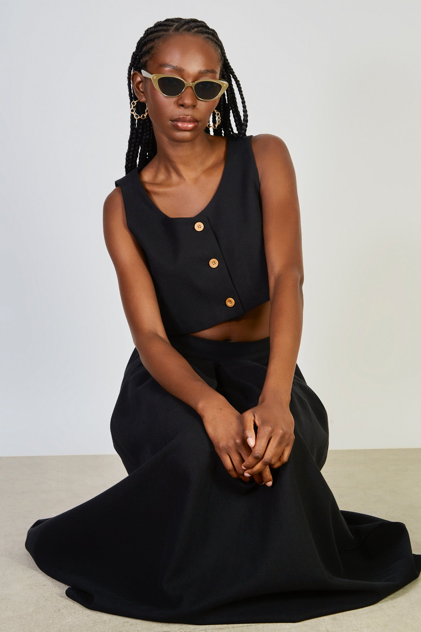 Black button up tank_5