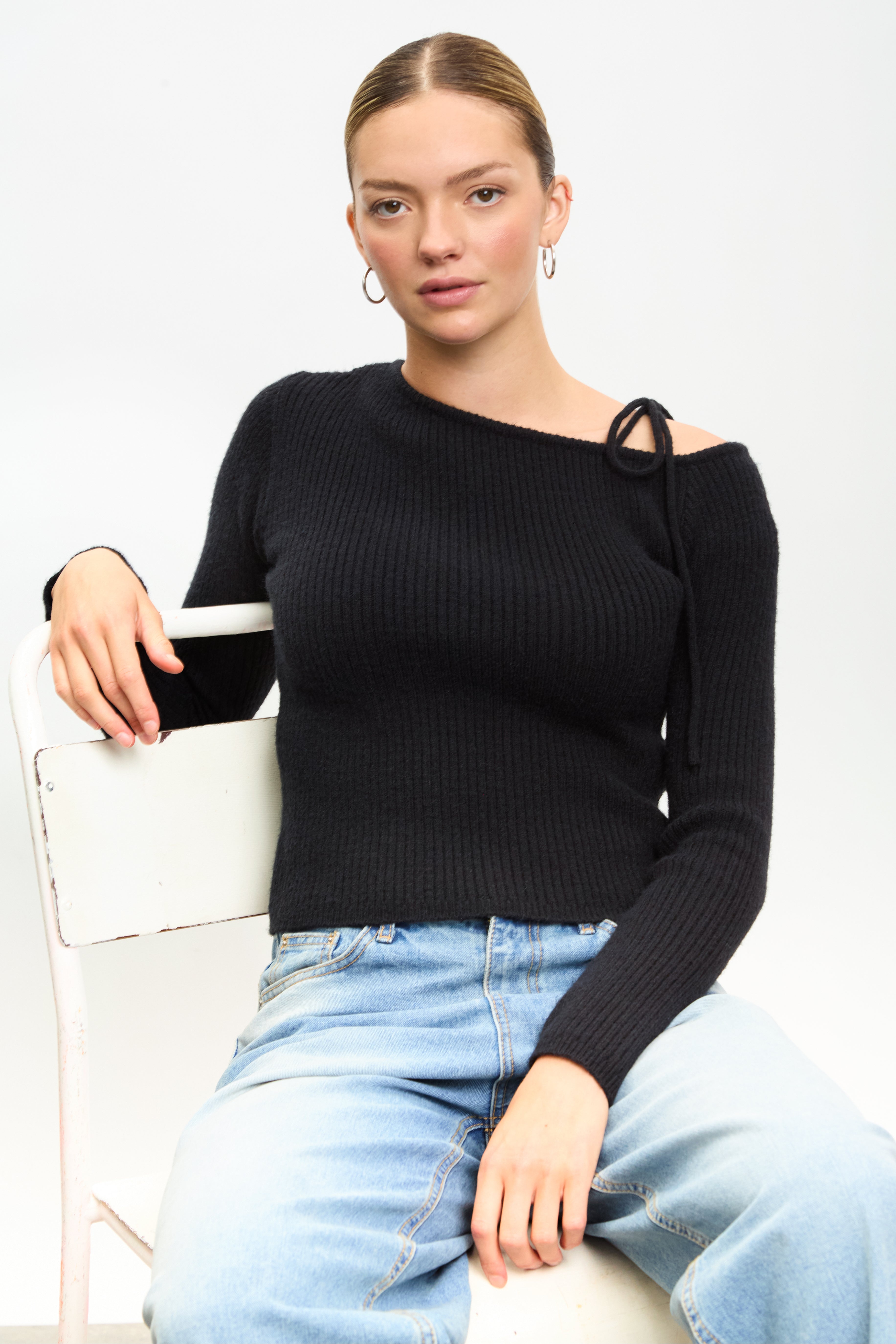 Black one shoulder tie knit top_5