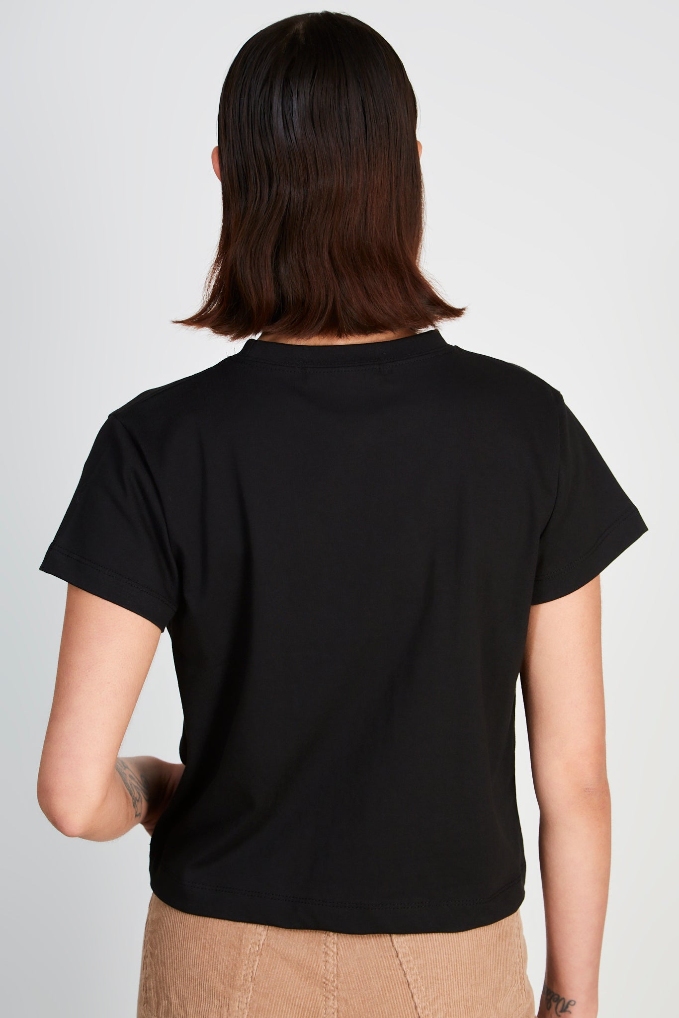 Black crew neck t-shirt_2
