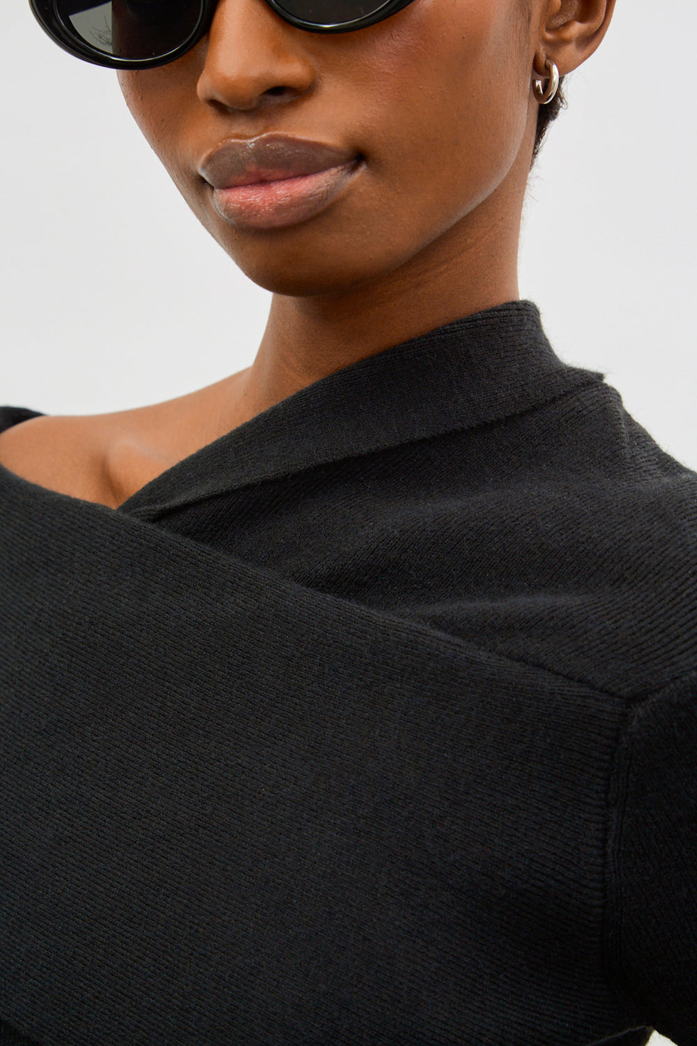 Black cross over off the shoulder top_3