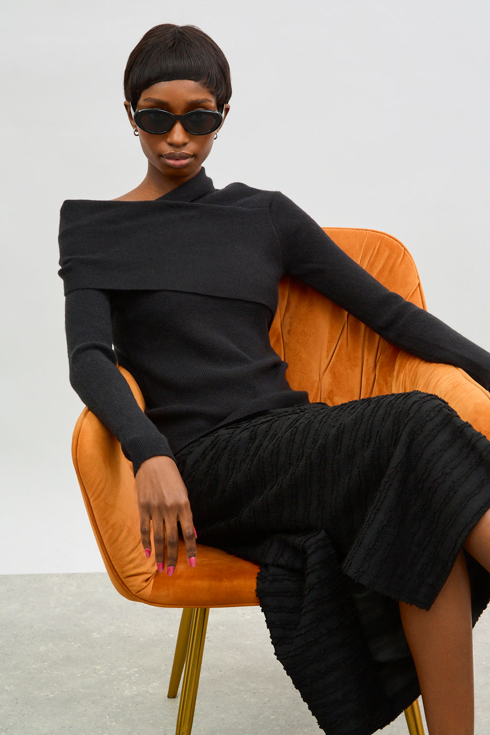 Black cross over off the shoulder top_5