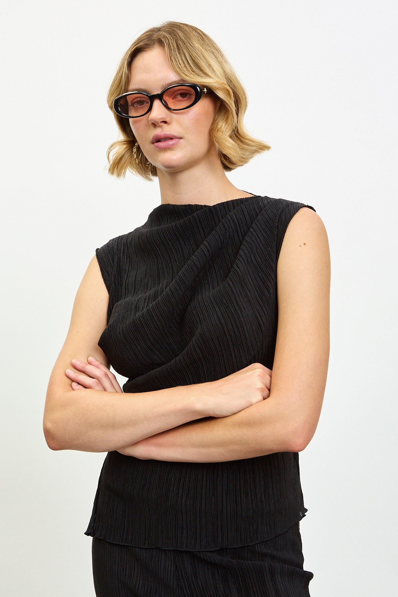 Black draped ribbed tank_2