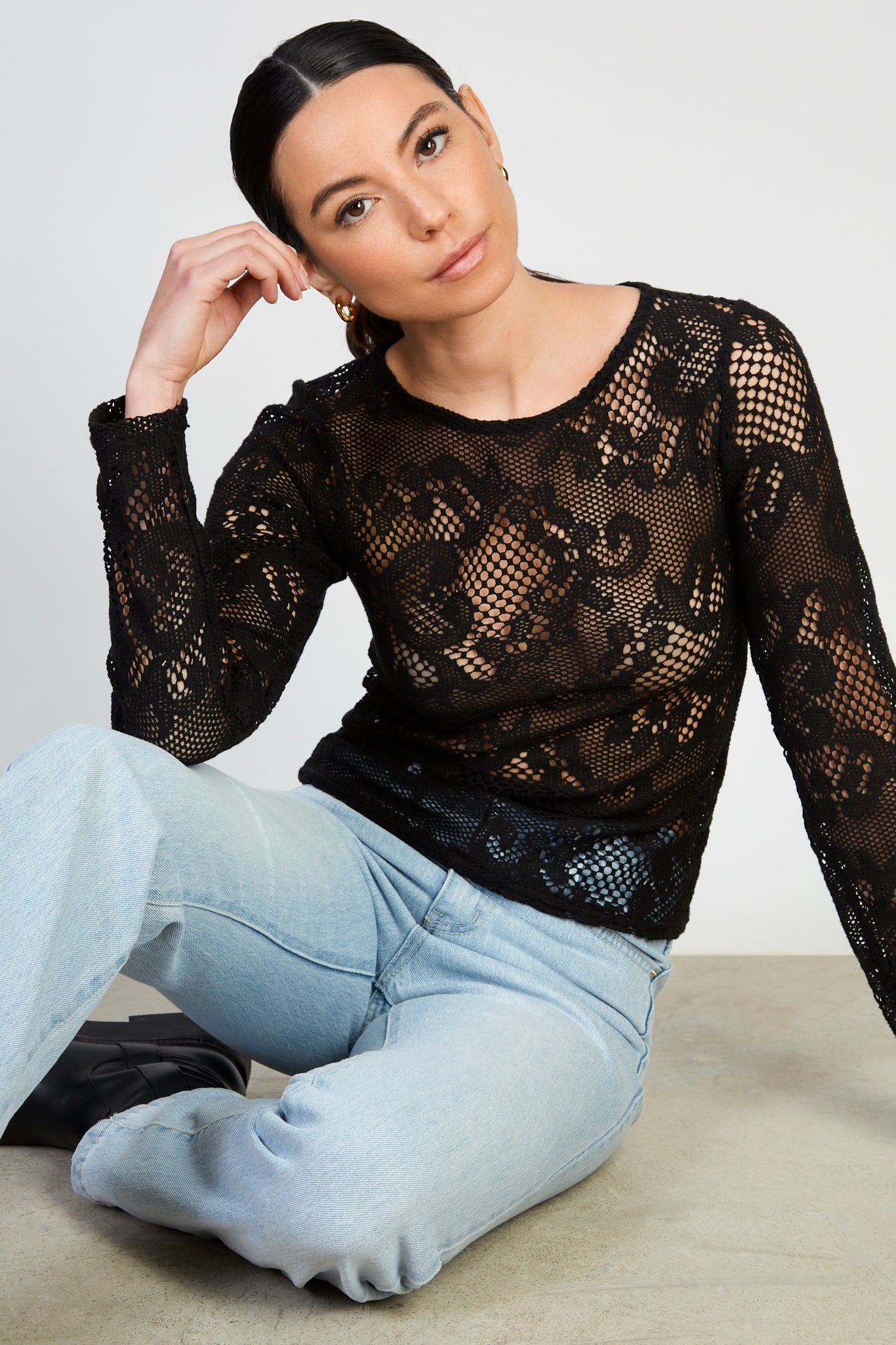 Black embroidered pattern top_5