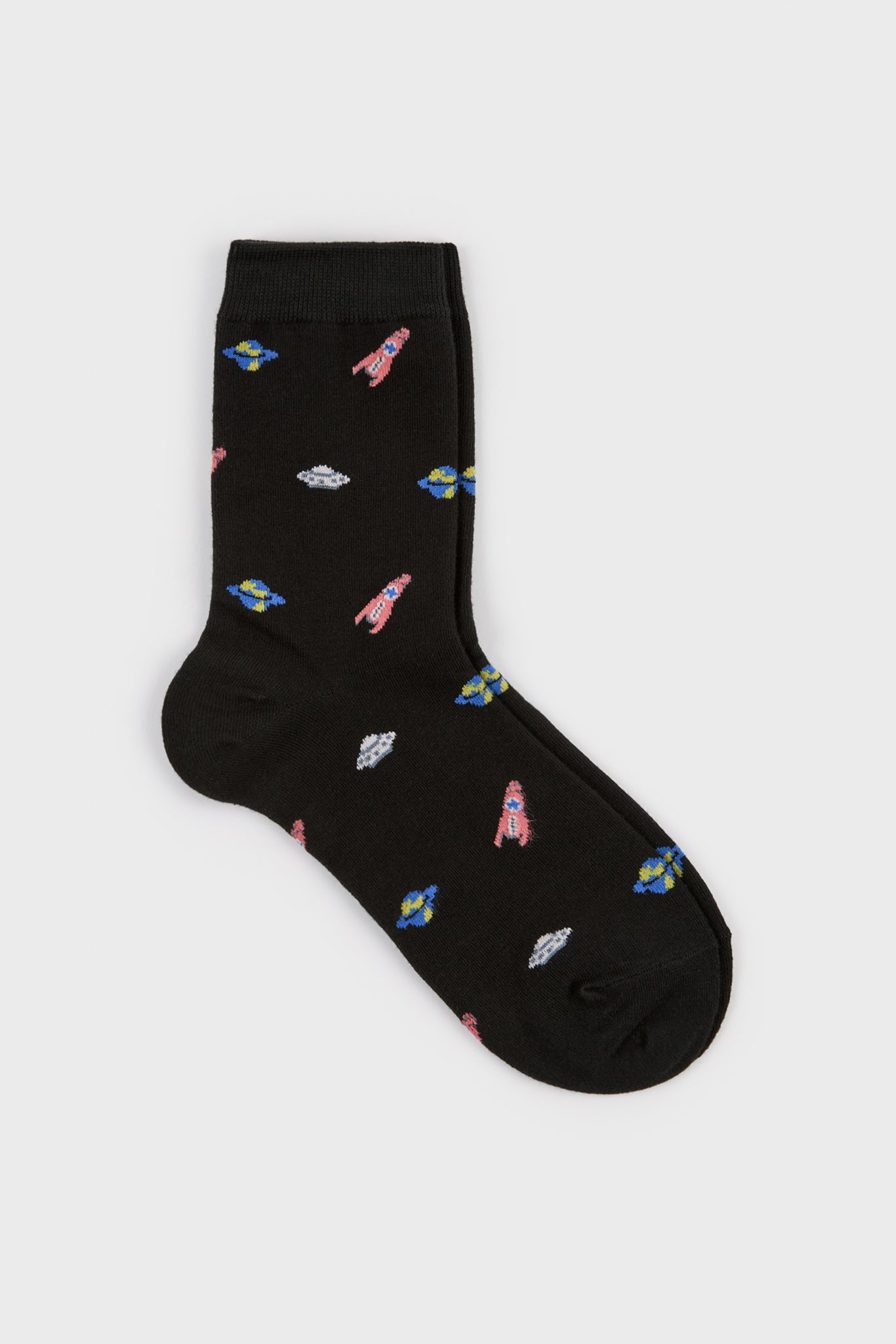 Black flying saucer socks_1