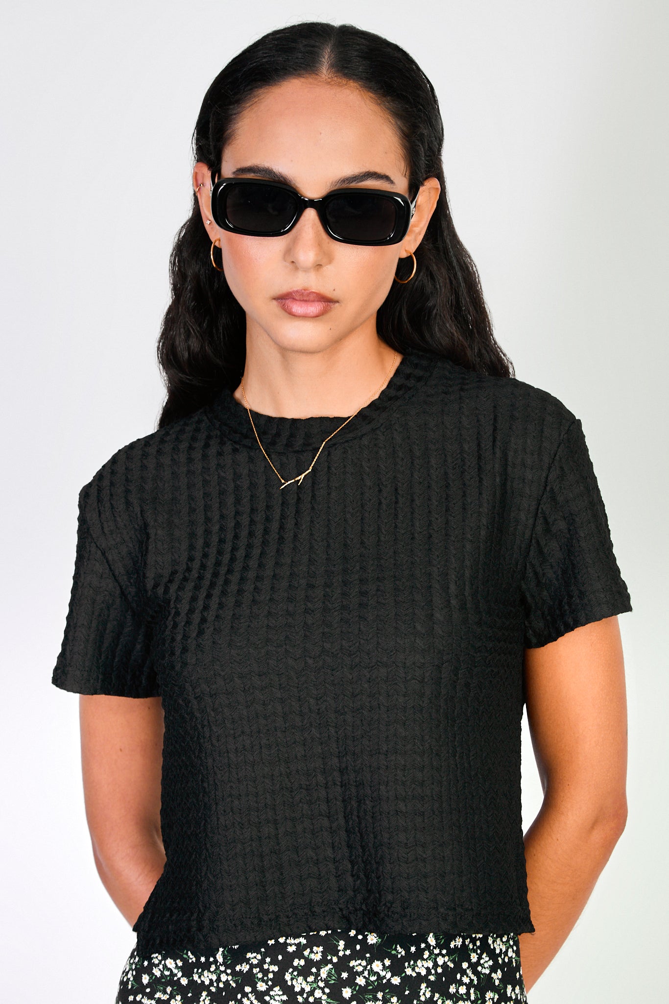 Black herringbone textures short sleeved top_1