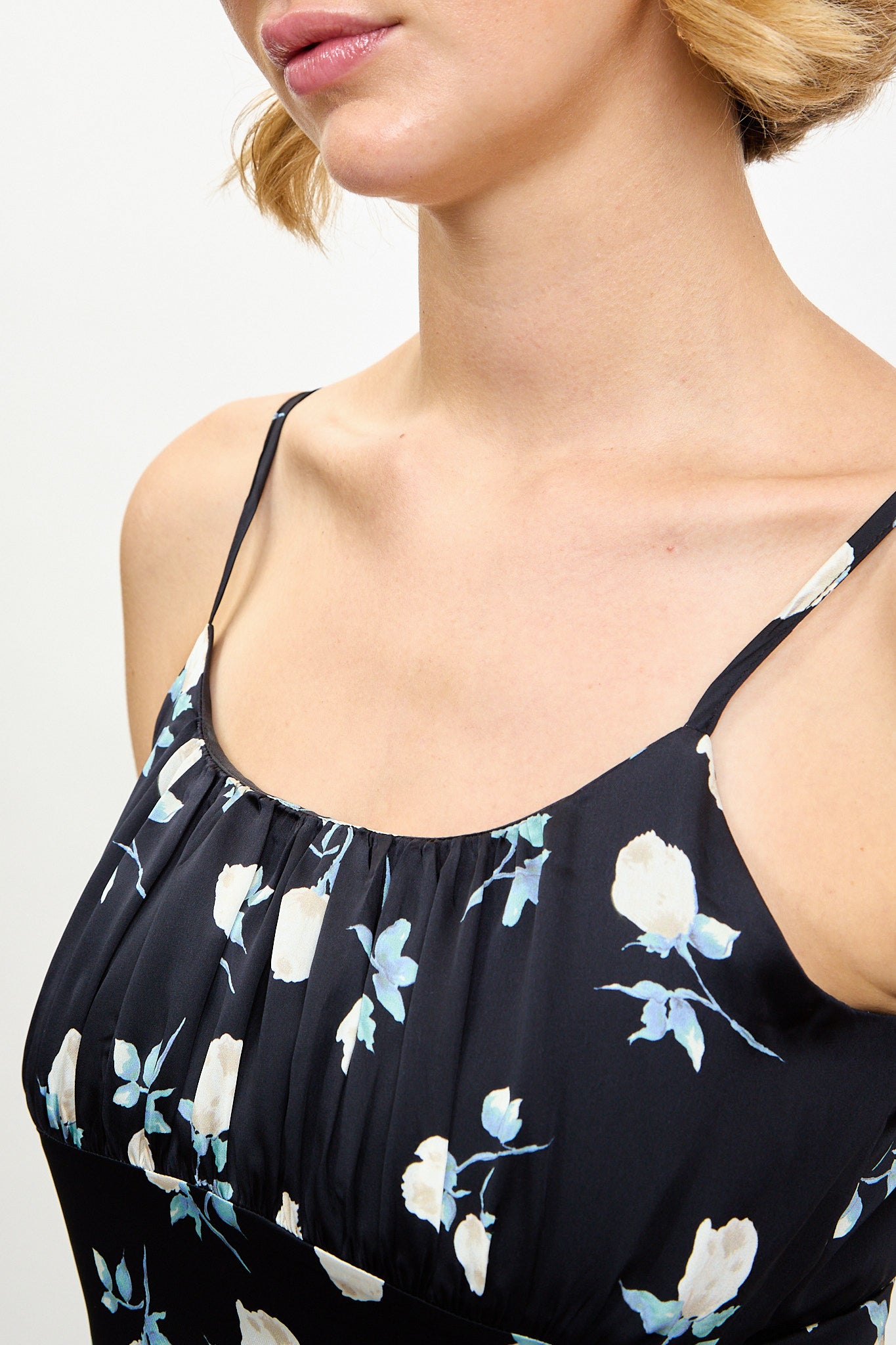 Black large rose print ruched bust strappy dress_3