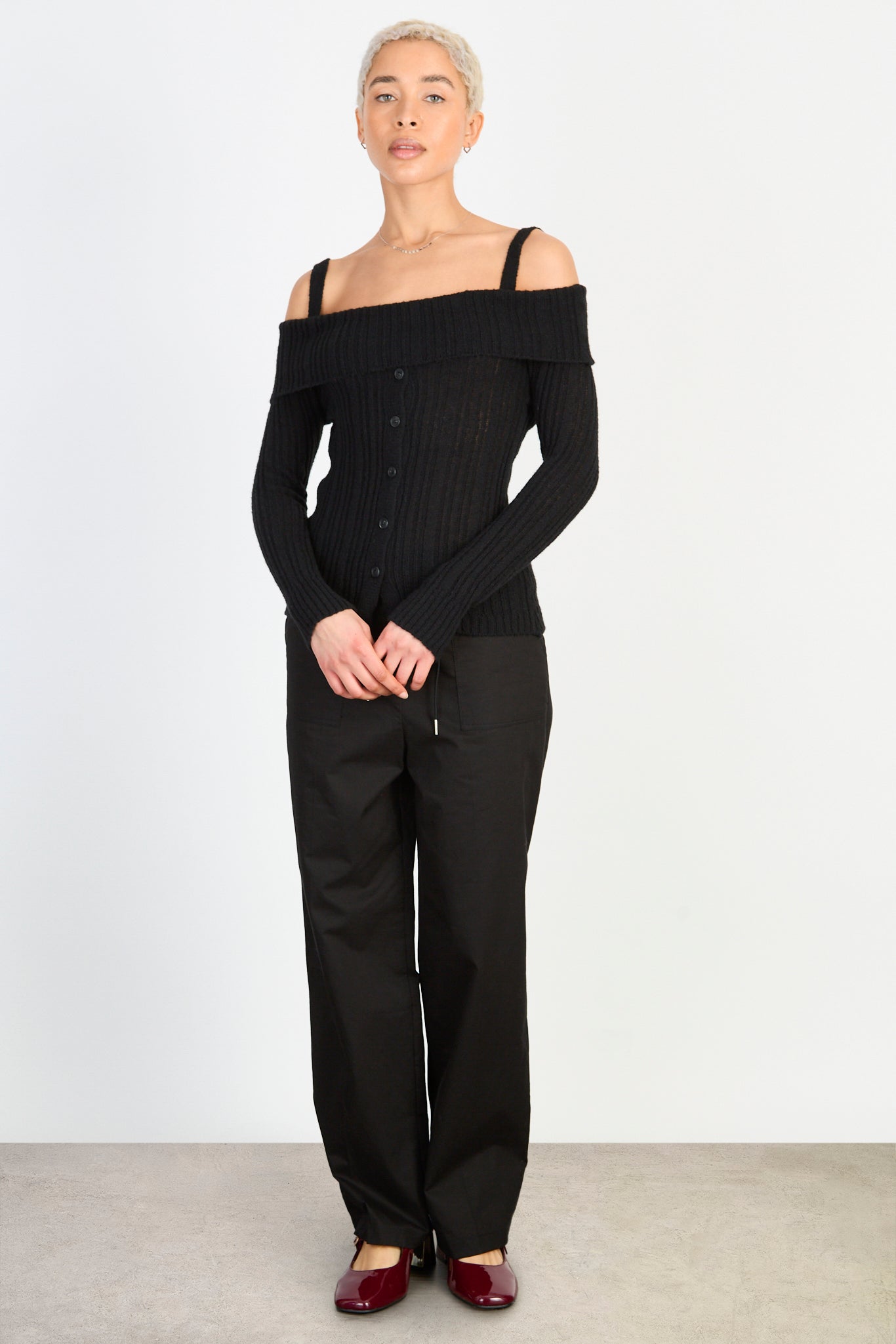 Black mix rib strapped off shoulder knit top_4