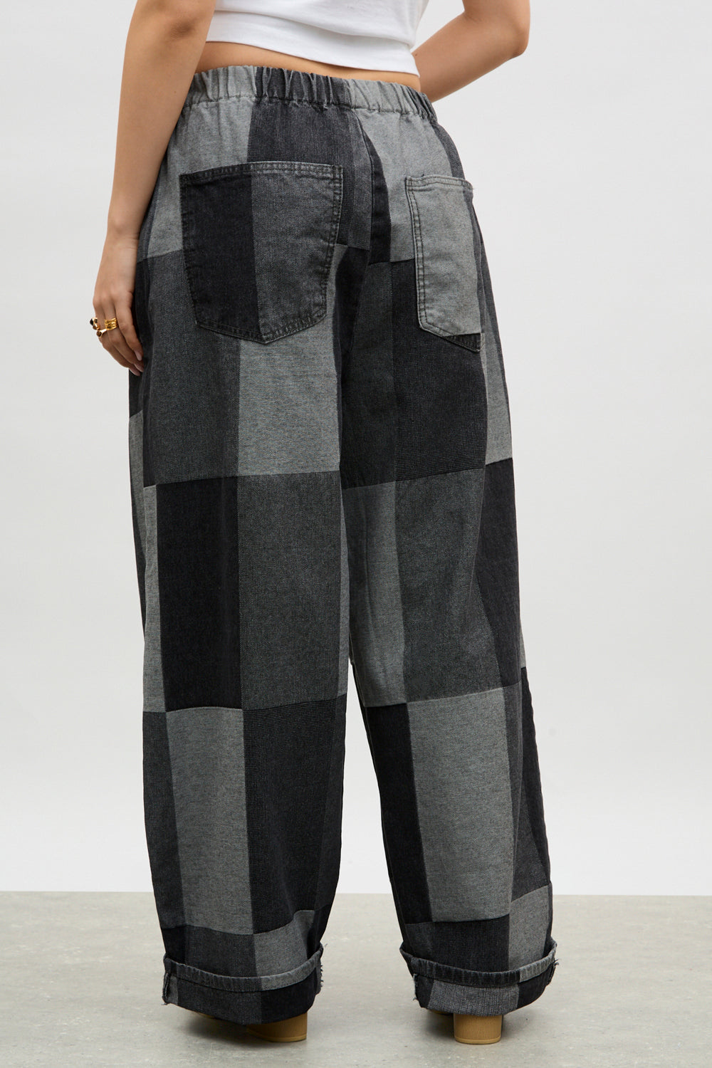 Black multi patchwork jeans_2