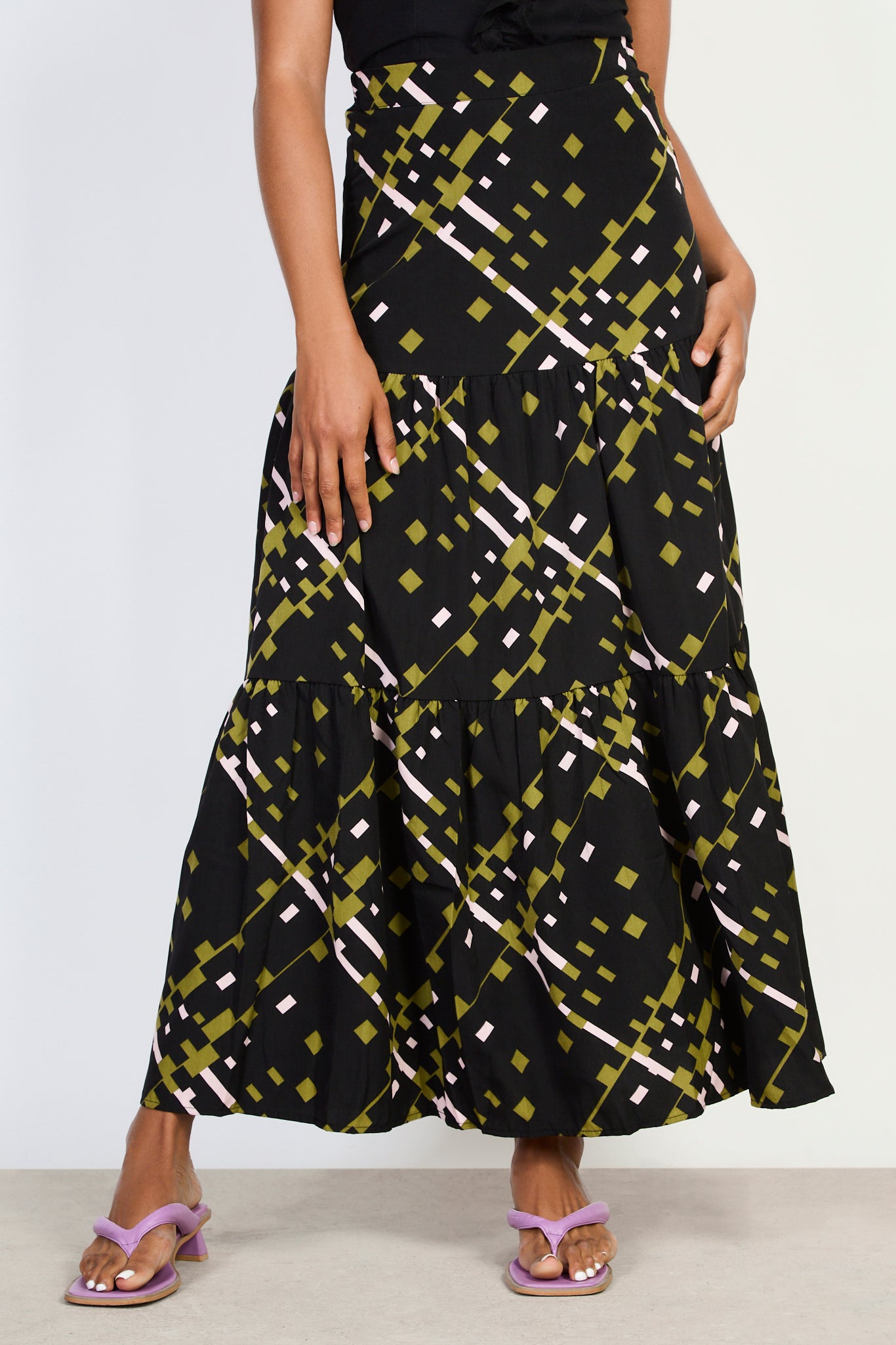 Black olive and pink graphic print tiered maxi skirt_1