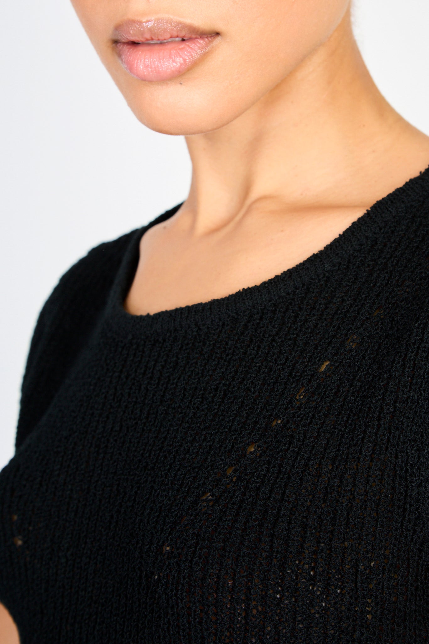 Black open tie back sleeveless knit top_3