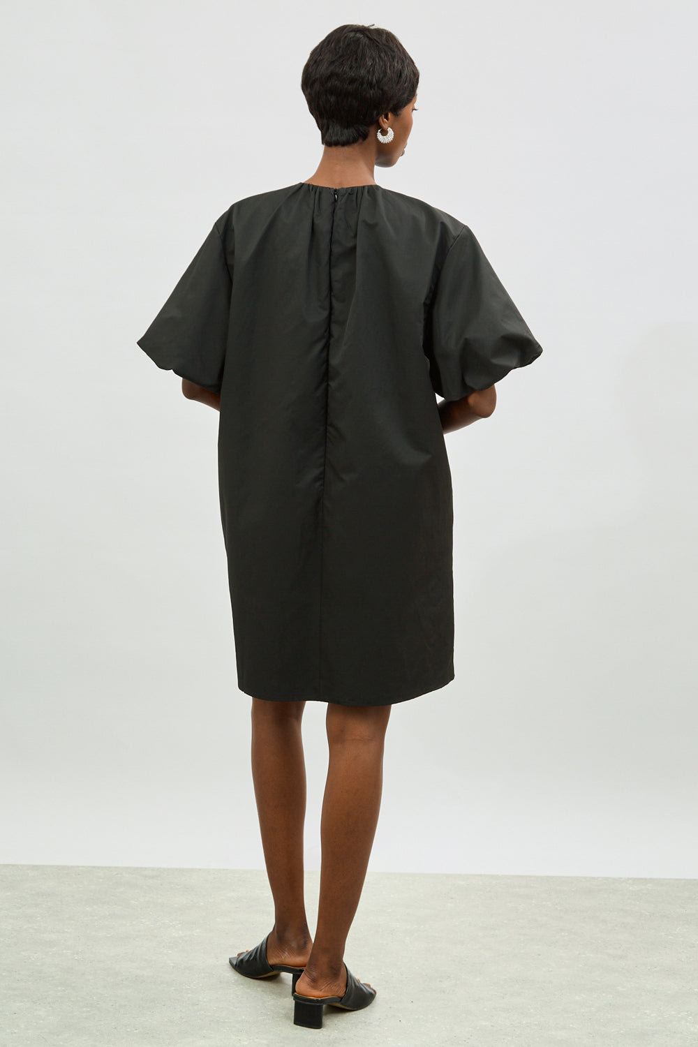 Black puff sleeve mini dress_2