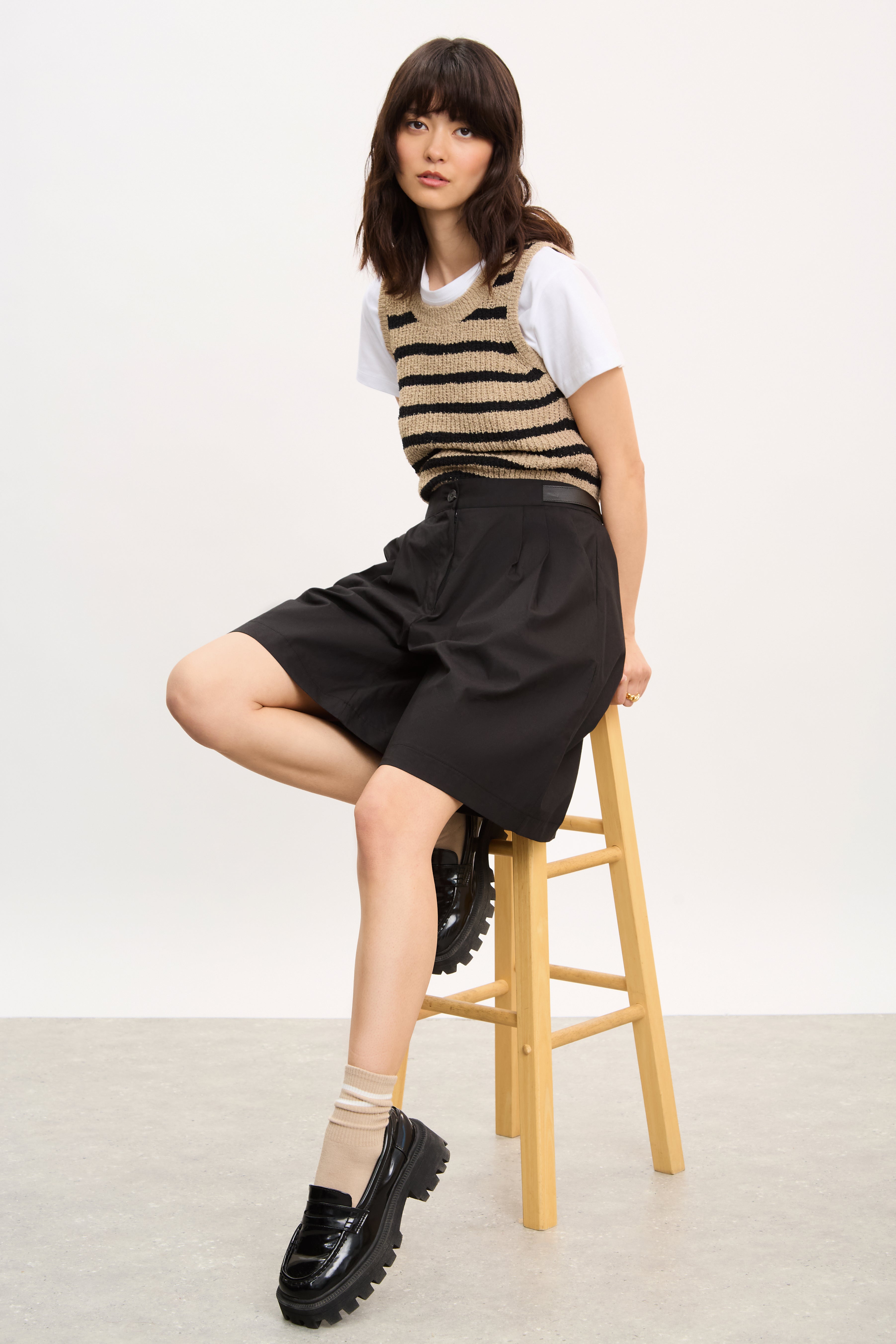 Black pure cotton vegan leather banded shorts_5